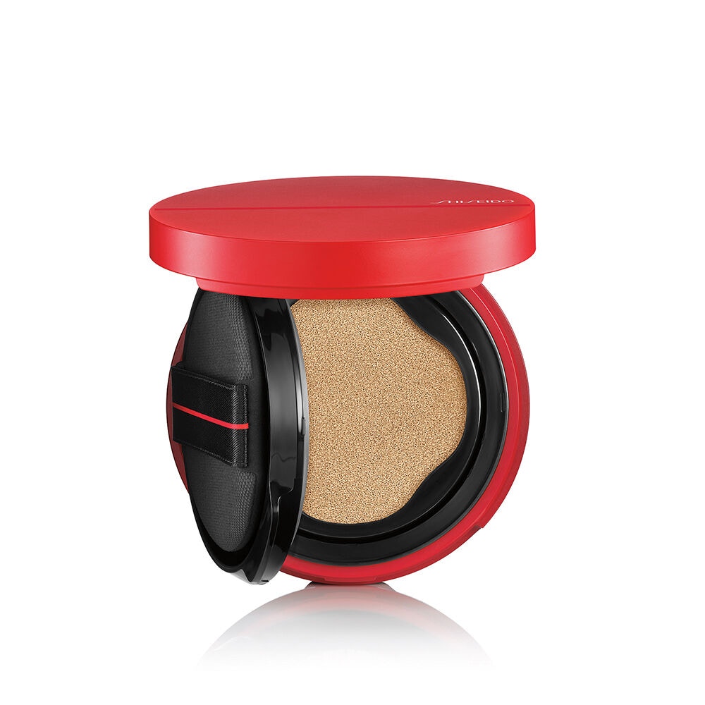 Shiseido SYNCHRO Skin Glow Cushion Compact Neutral 2 SPF23（$390；Shiseido）