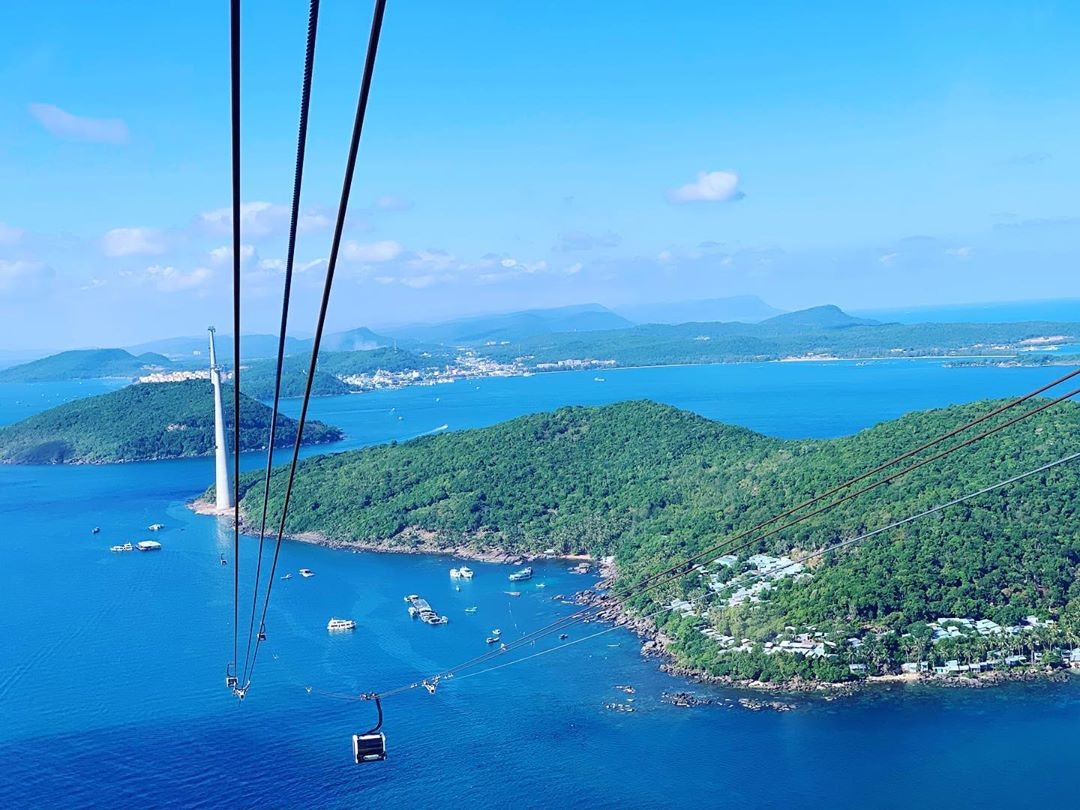 【1.富國島跨海纜車】富國島擁有全世界最長的跨海纜車，全長約為8公里，為三索纜車系統。（IG@mirella0101）