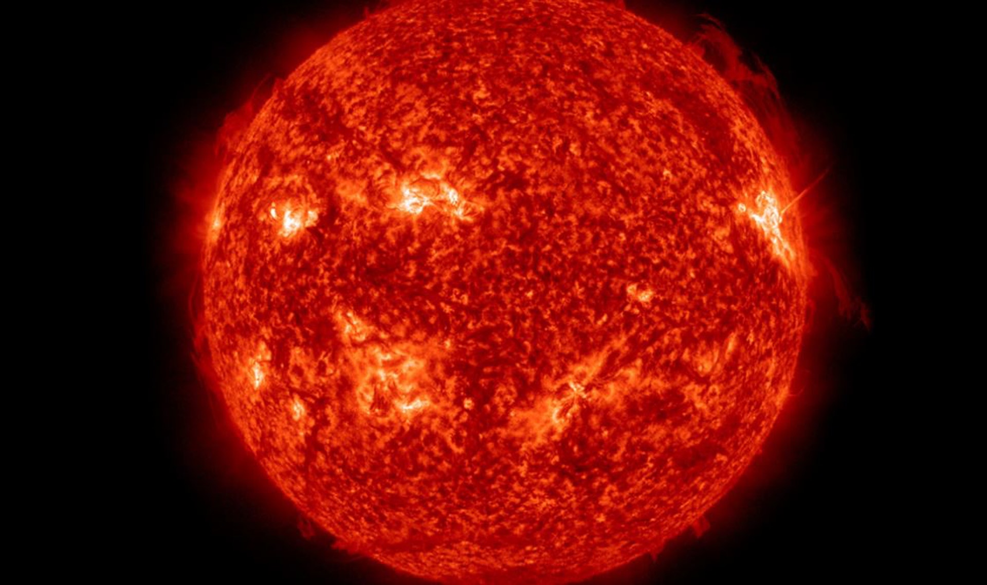 已45億歲的太陽,究竟有什麼奇怪現象呢?(NASA) 已45億歲的太陽,究竟有什麼奇怪現象呢?(NASA)