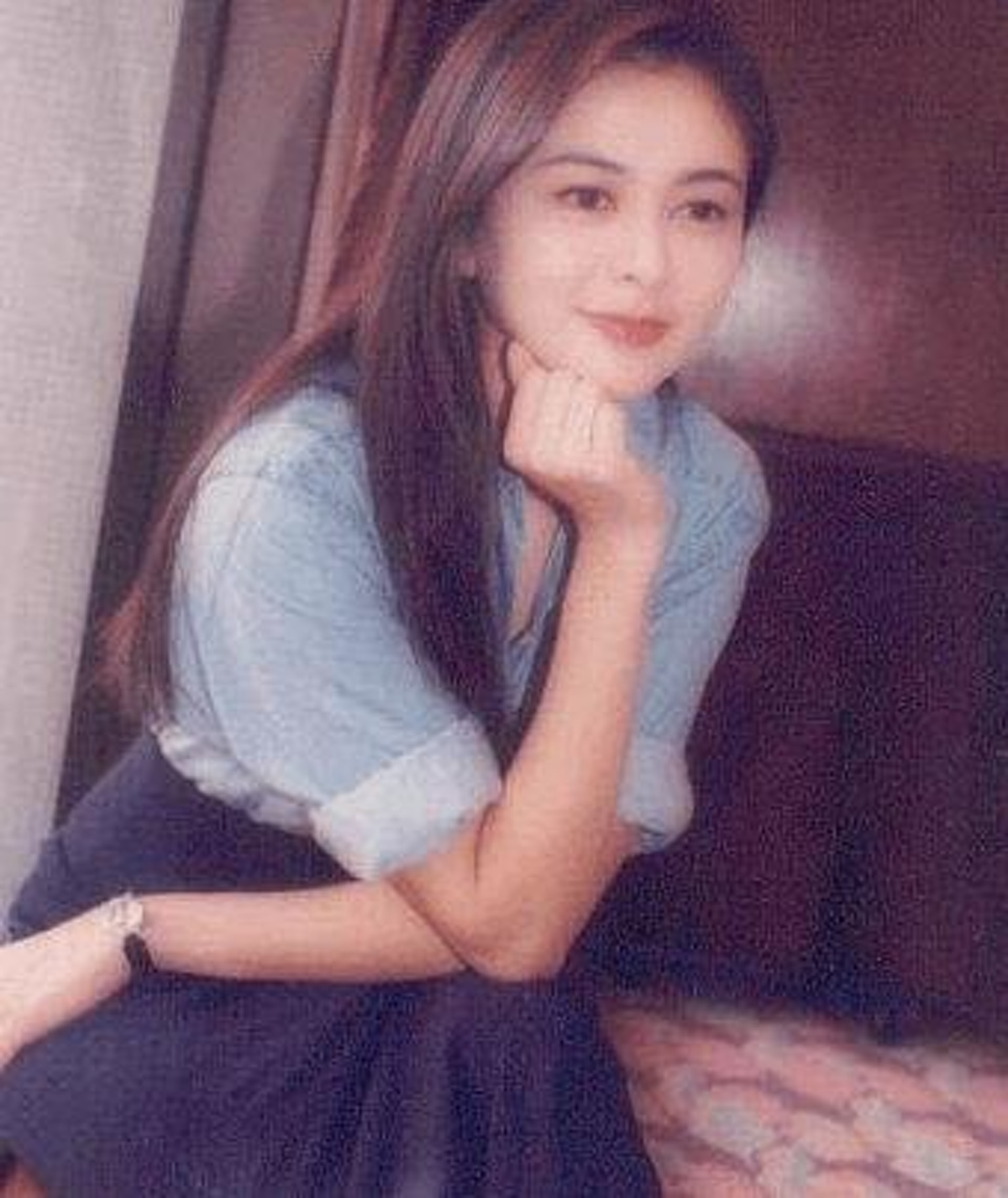 還未滿20歲的關之琳受到很多關注。(關之琳@微博) 還未滿20歲的關之琳受到很多關注。(關之琳@微博)