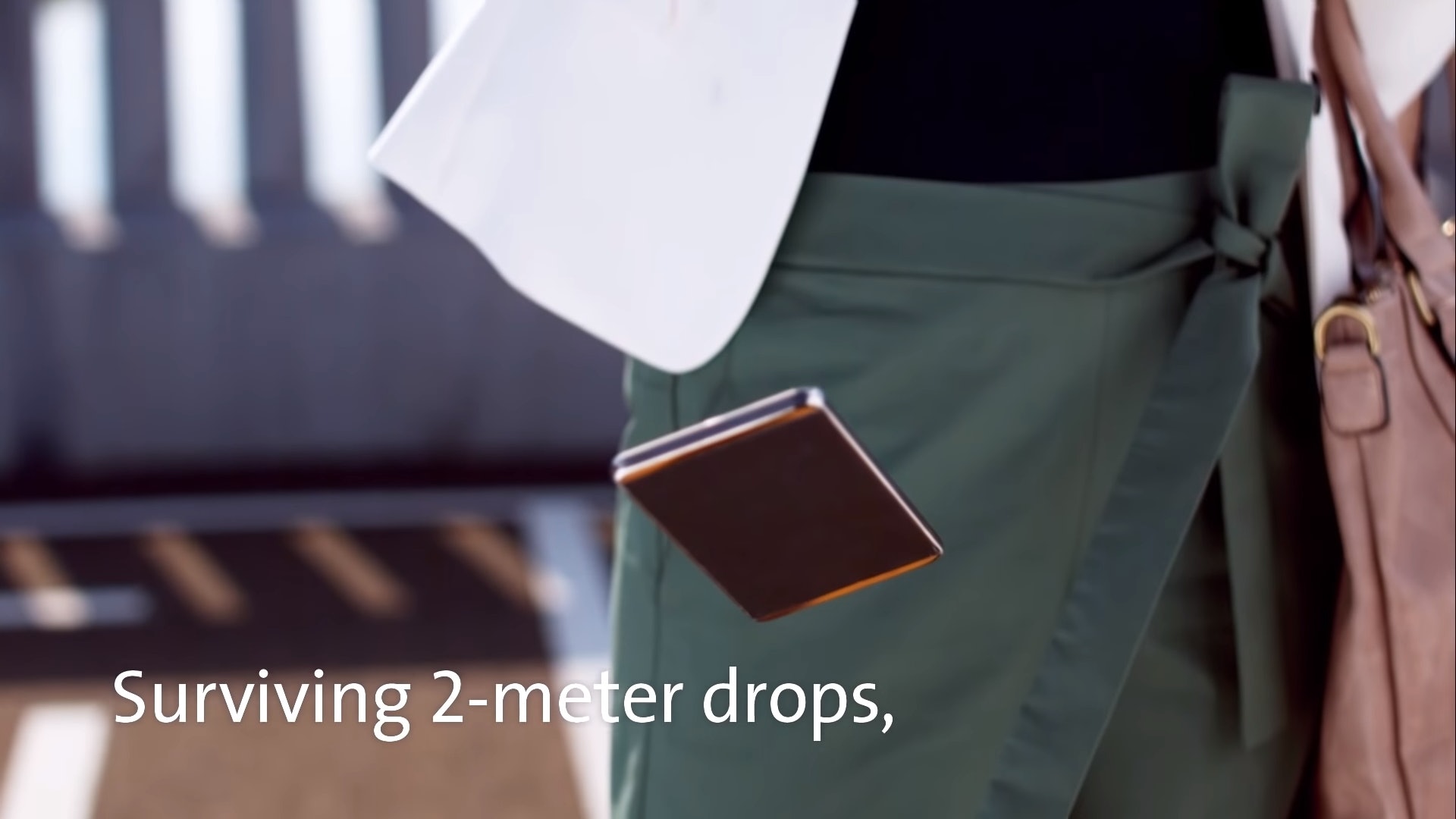 (Corning Gorilla Glass YouTube擷圖) (Corning Gorilla Glass YouTube擷圖)