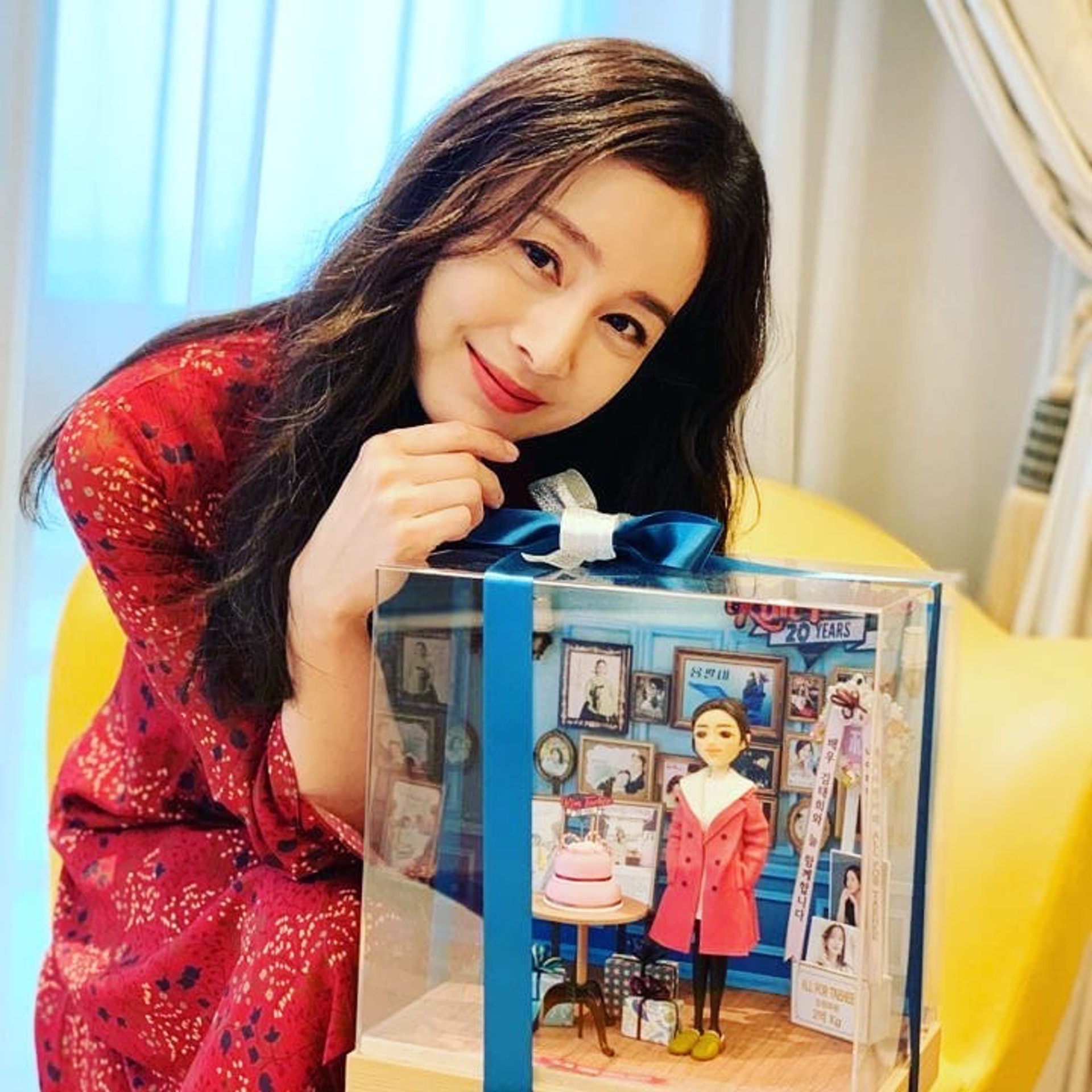 金泰希出道20年一樣美麗!(金泰希IG)