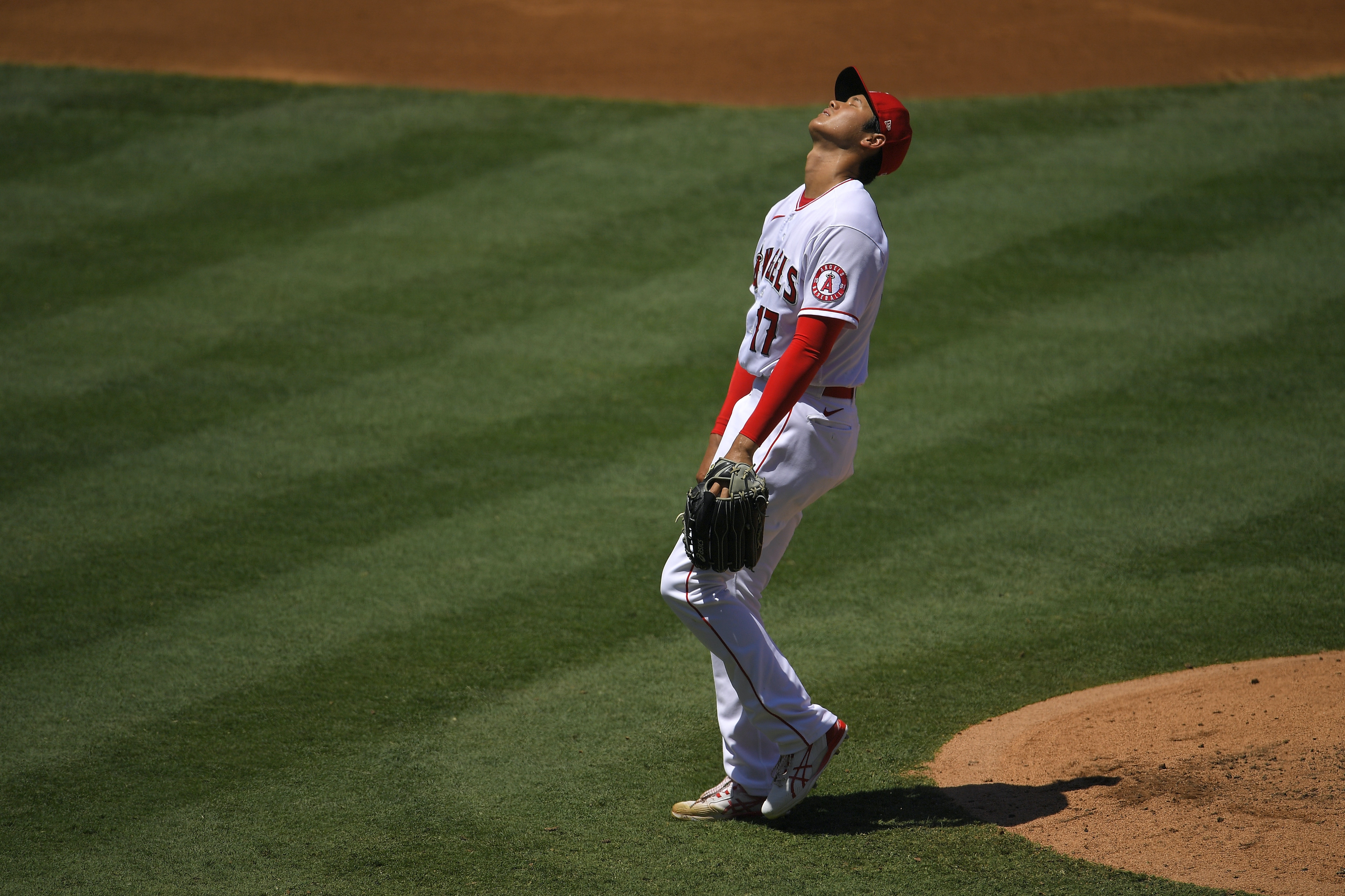 Mlb 二刀流 大谷翔平不足兩局降板投球失控需接受檢查