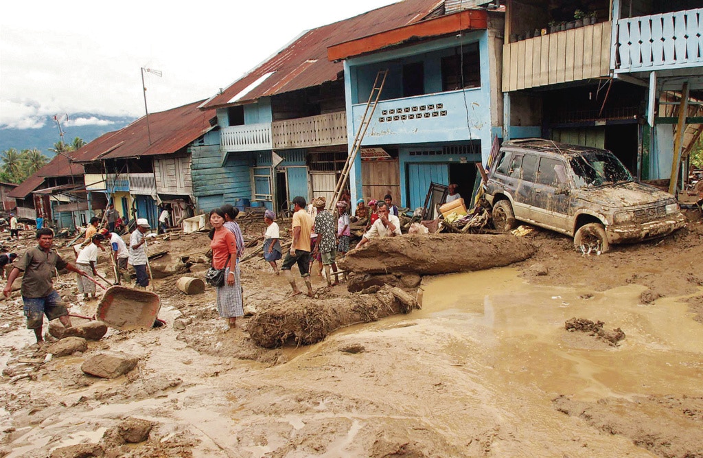 水災不僅摧毀房屋道路，對農業生產和運輸亦帶來衝擊。（路透社）