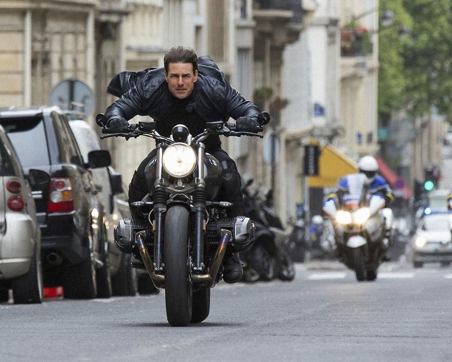 《職業特工隊7》片場早前中有電單車發生爆炸,最終消防局派出5輛消防車來救火。(電影劇照) 《職業特工隊7》片場早前中有電單車發生爆炸,最終消防局派出5輛消防車來救火。(電影劇照)