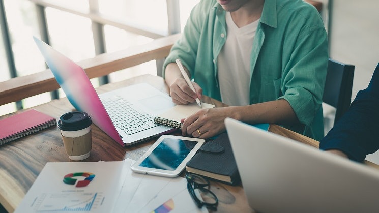 搵工求職難不如轉做freelance? 10個熱門技能易成自由工作者 搵工求職難不如轉做freelance? 10個熱門技能易成自由工作者