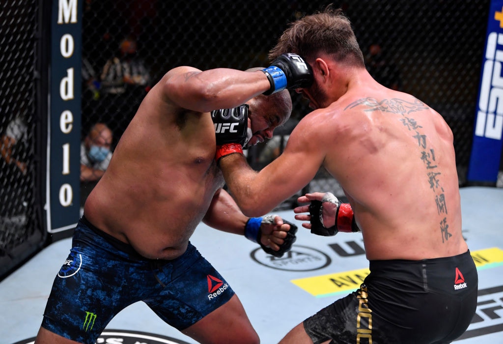 Ufc 252 最強消防員衛冕dc宣告退役超新星sugar敗在自己腳下 香港01 武備志 Ufc 252 最強消防員衛冕dc宣告退役超新星sugar敗在自己腳下 香港01 武備志