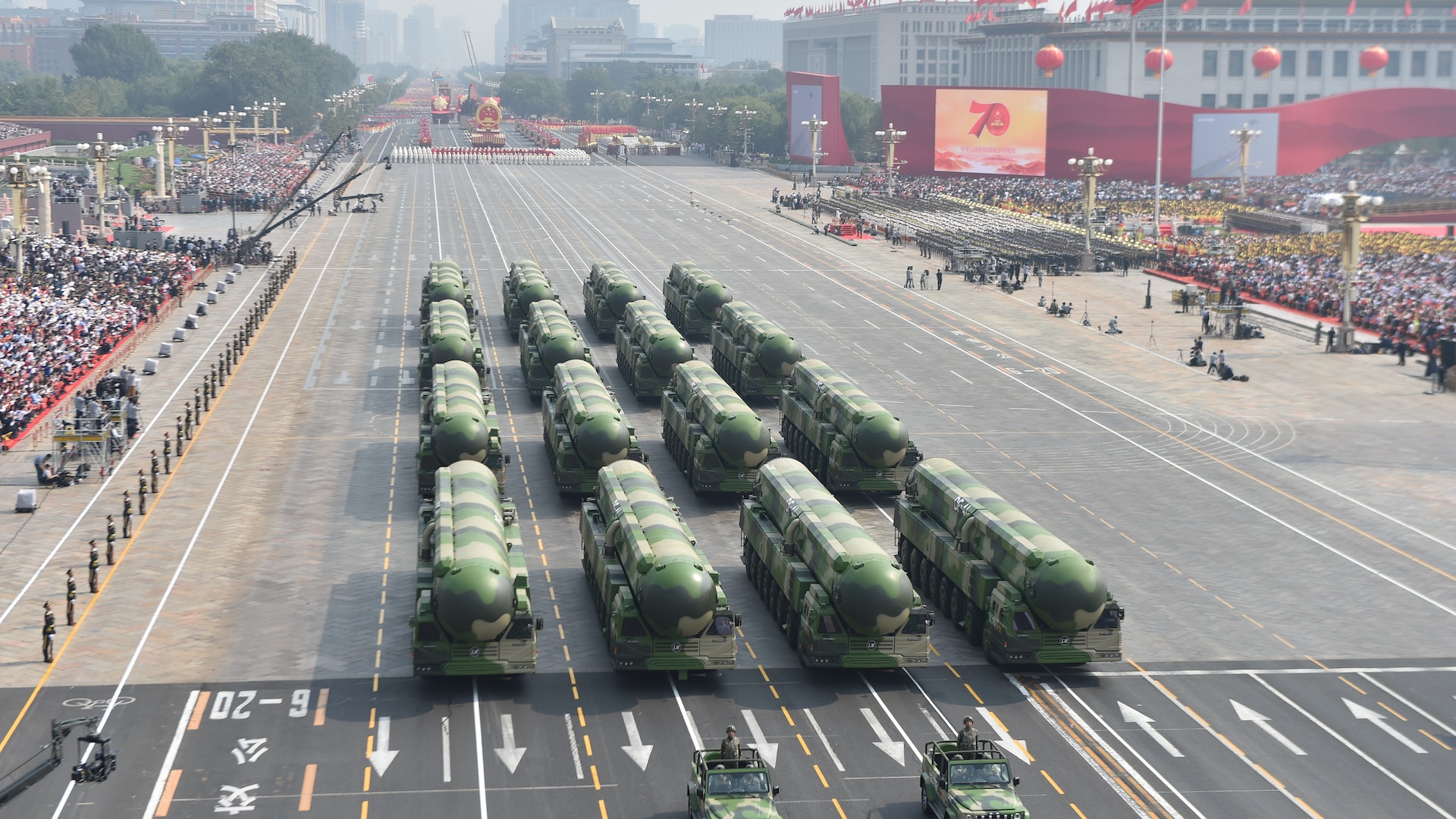 9月3日中国大阅兵:盘点九天无人机、机械狼等新型战力