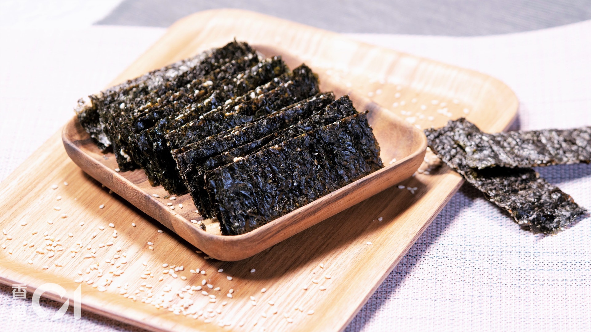 芝麻夾心海苔,低成本製作酥脆鮮香健康零食。 芝麻夾心海苔,低成本製作酥脆鮮香健康零食。