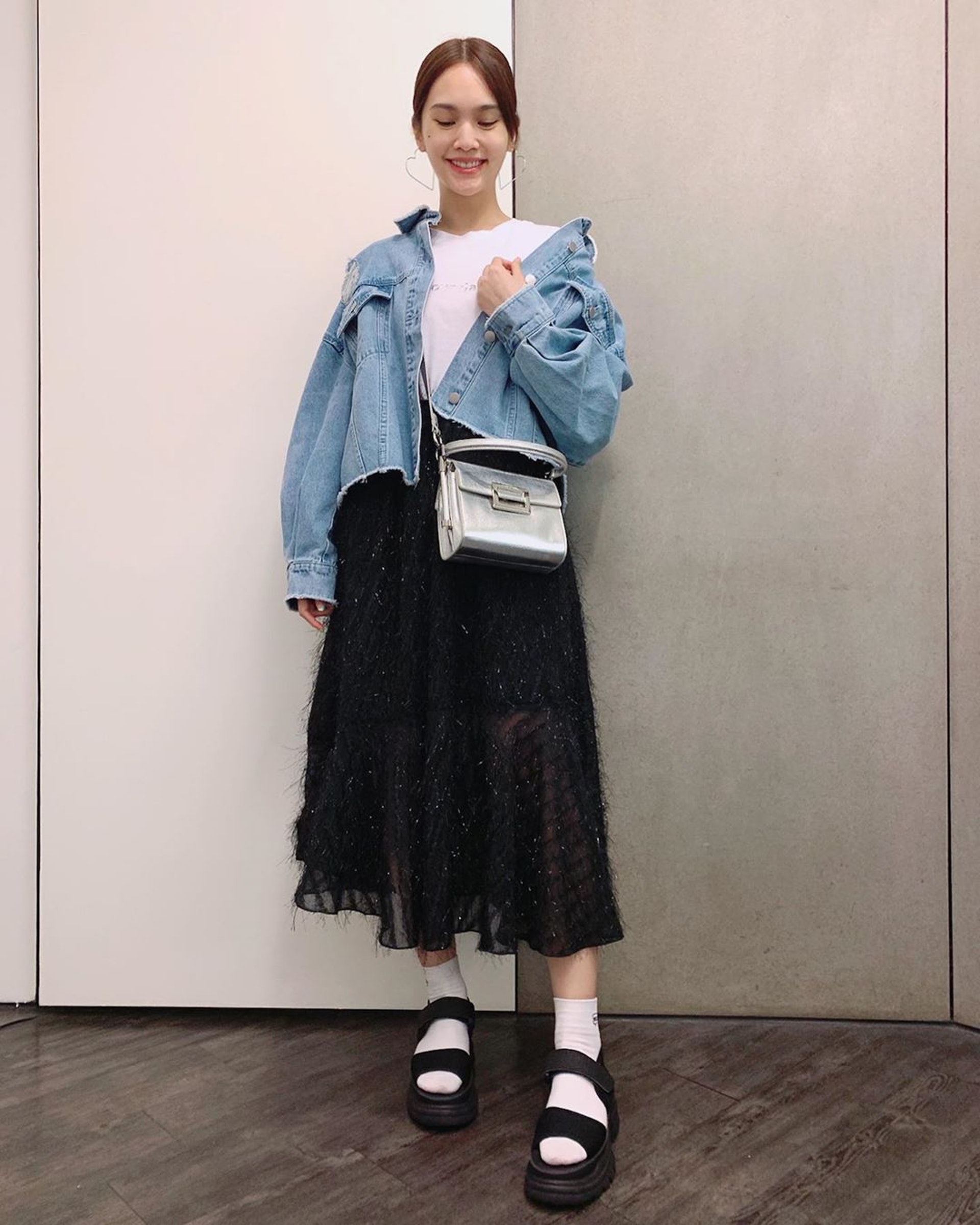 可如楊丞琳一樣,穿着時配搭短襪。(rainie77@Instagram)