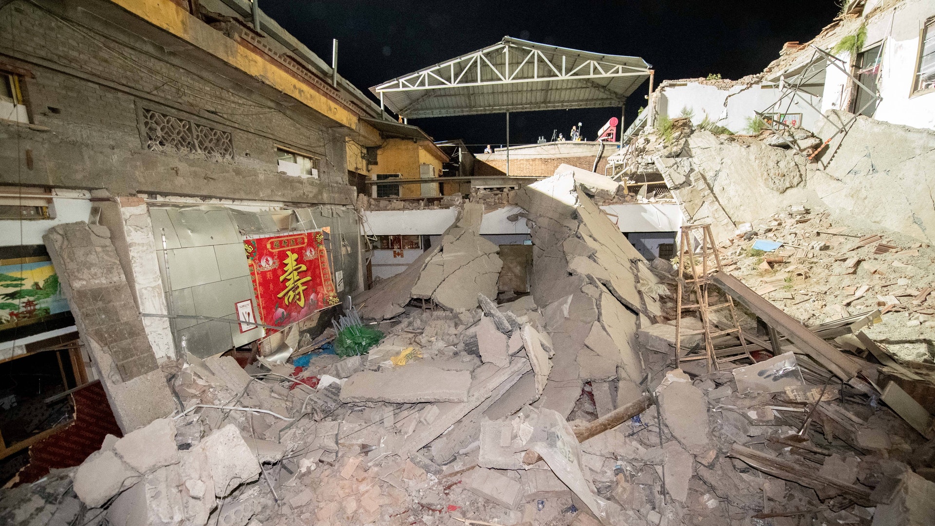 山西襄汾飯店辦壽宴時突發坍塌增至29死28傷 香港01 即時中國 山西襄汾飯店辦壽宴時突發坍塌增至29死28傷 香港01 即時中國