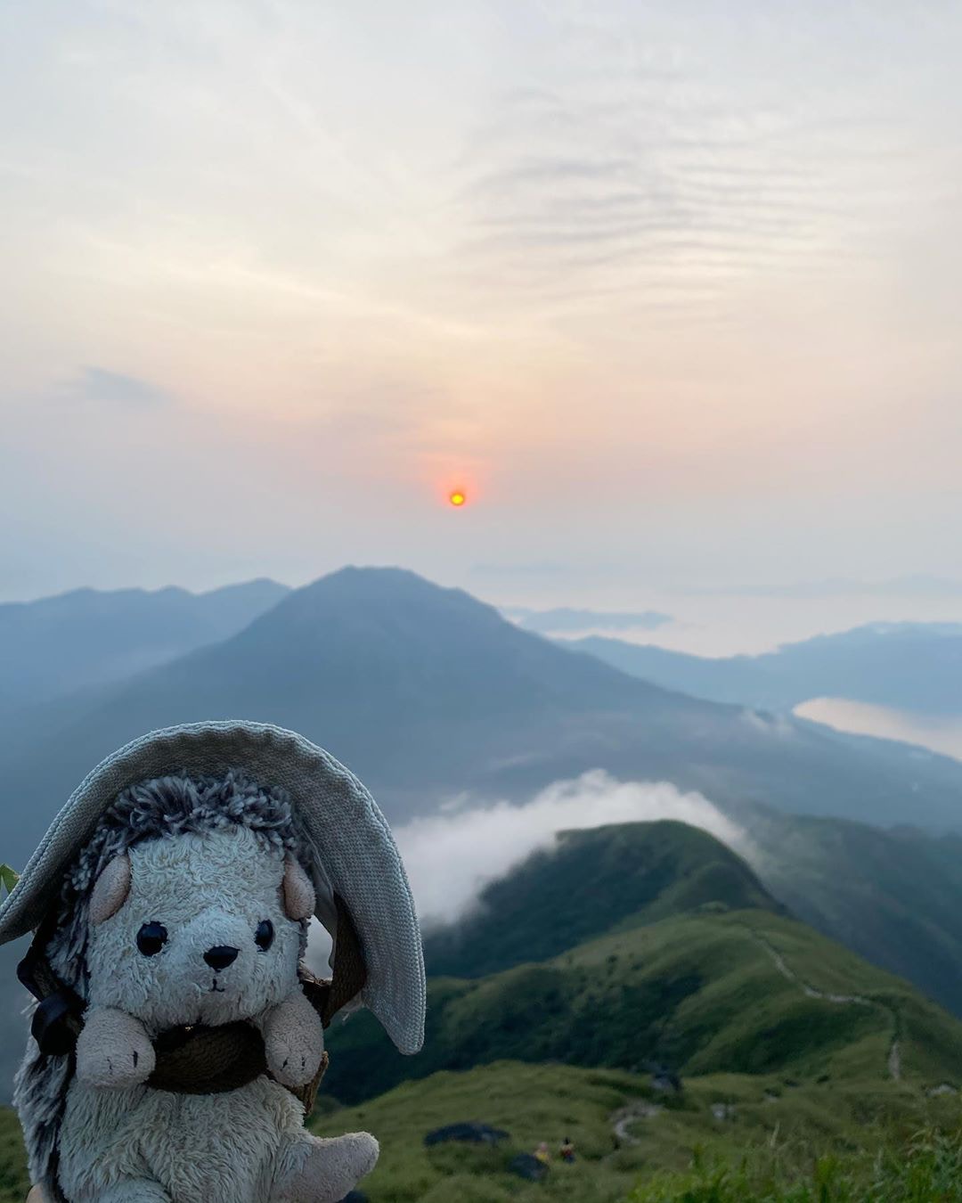 蘇皓兒第一次行夜山上鳳凰看日出。（蘇皓兒Instagram）