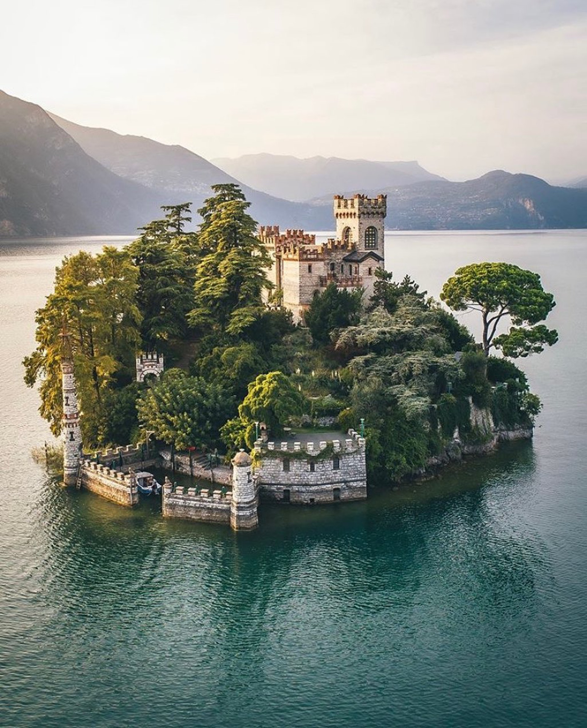 意大利北部伊塞奧湖小島堡壘(travelcommunity / IG) 意大利北部伊塞奧湖小島堡壘(travelcommunity / IG)