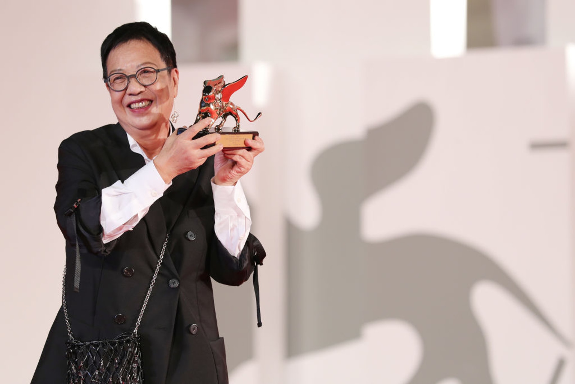 香港導演許鞍華獲頒威尼斯影展終身成就金獅獎。(Getty Images) 香港導演許鞍華獲頒威尼斯影展終身成就金獅獎。(Getty Images)