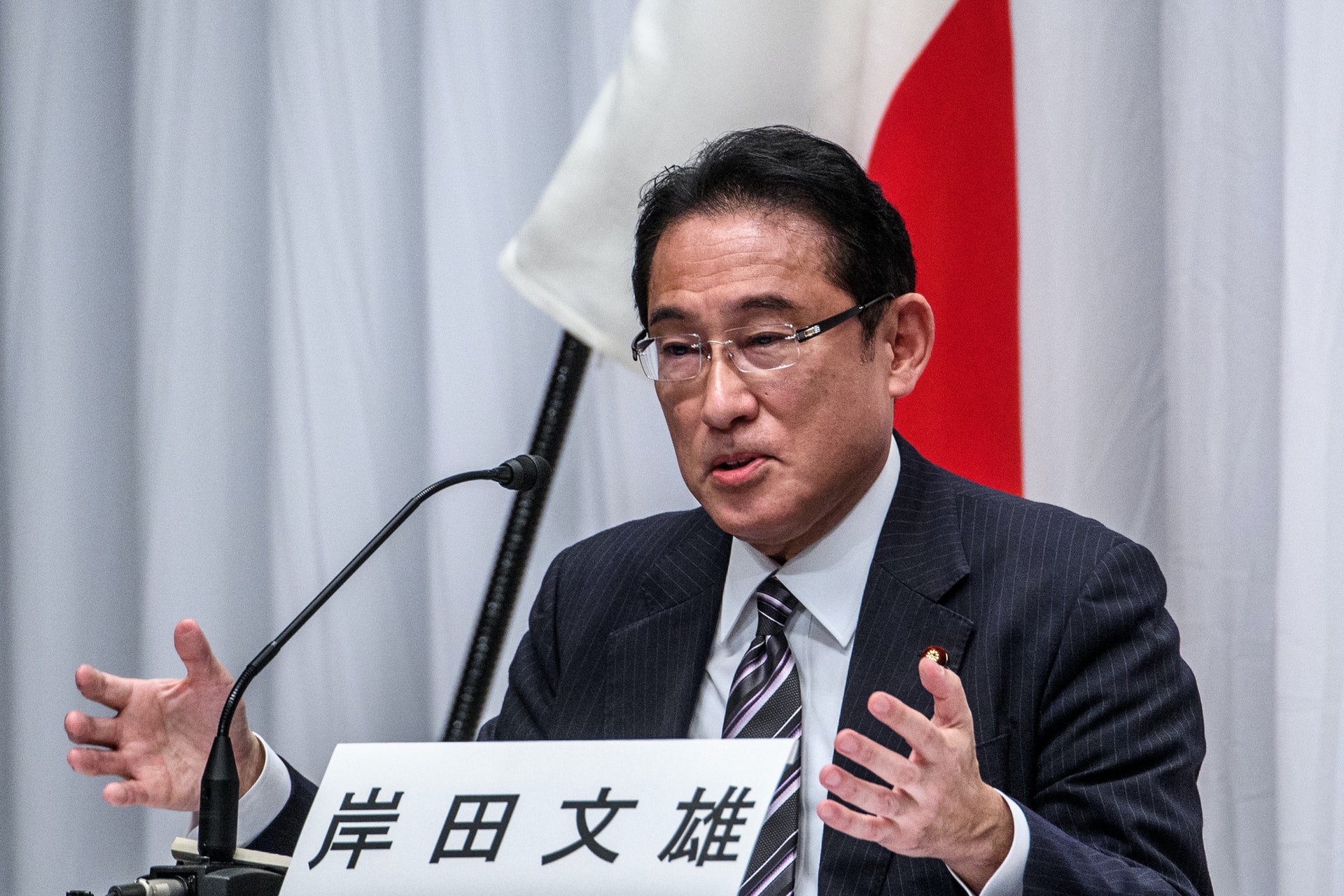 圖為9月9日,岸田文雄出席首場總裁選舉答問大會,岸田是三名候選人中唯一曾擔任外相一職。(Reuters) 圖為9月9日,岸田文雄出席首場總裁選舉答問大會,岸田是三名候選人中唯一曾擔任外相一職。(Reuters)