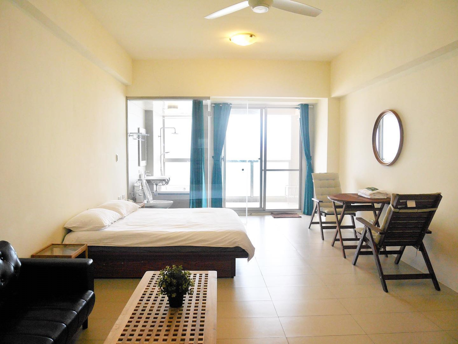 WAVE青年旅館就位在烏石港旁,是許多衝浪客們來到宜蘭最喜歡的宜蘭青年旅館(FB@WAVE 青年旅店) WAVE青年旅館就位在烏石港旁,是許多衝浪客們來到宜蘭最喜歡的宜蘭青年旅館(FB@WAVE 青年旅店)