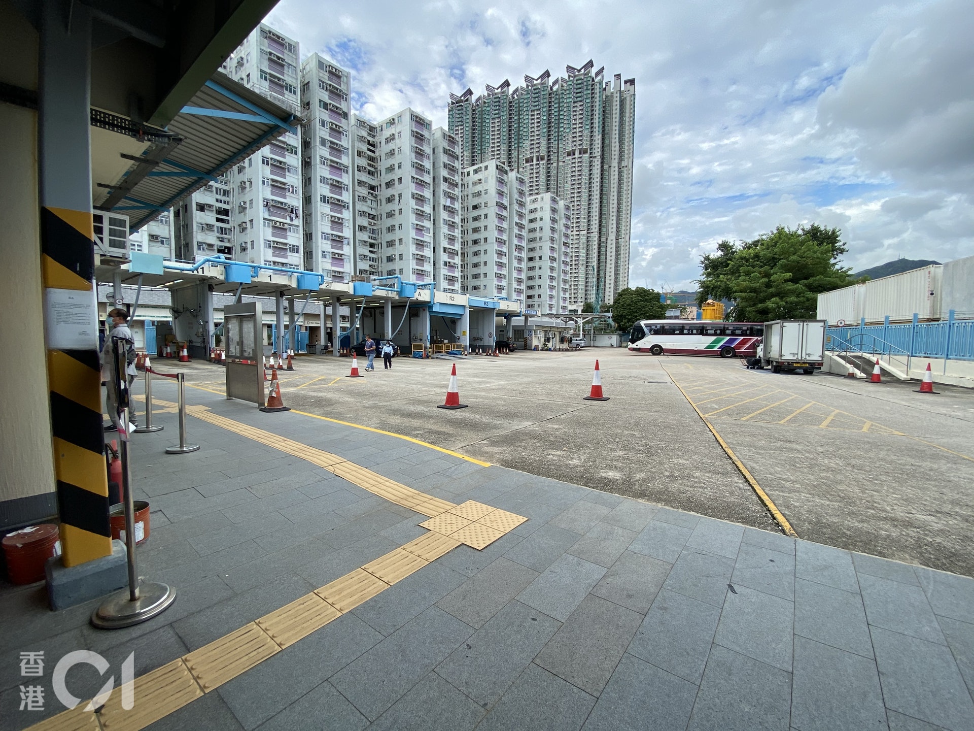 土瓜灣驗車中心有員工確診司機蒙在鼓裡職員 部門反應慢咗啲 香港01 突發