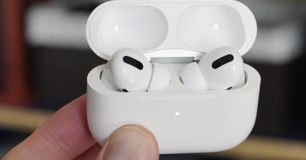 AirPods Pro山寨充電盒拆解！教你分真假充電盒買二手小心中伏