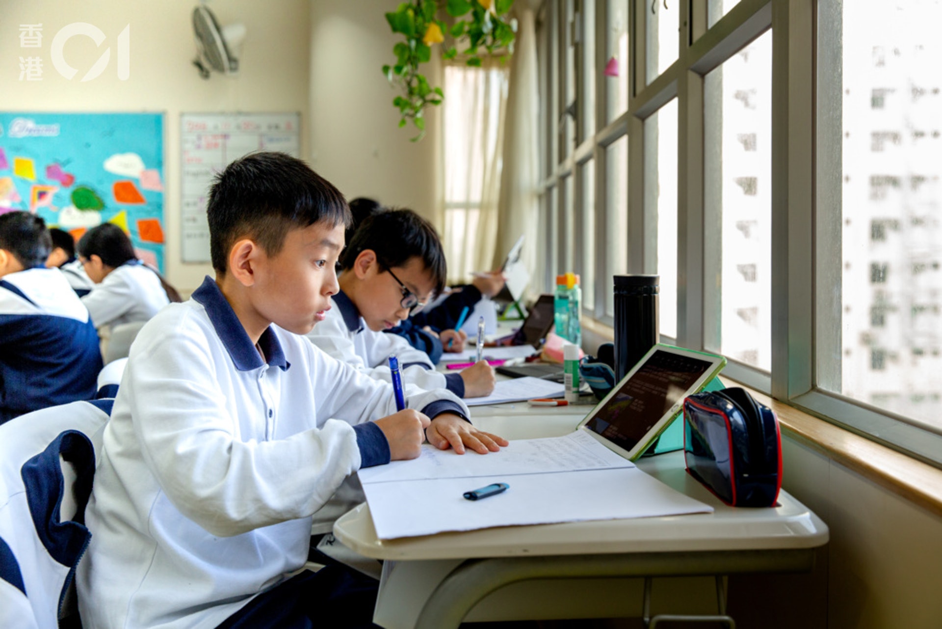 救恩學校的上課方式比較靈活,以往不局限小朋友在座位上上課。(資料圖片) 救恩學校的上課方式比較靈活,以往不局限小朋友在座位上上課。(資料圖片)