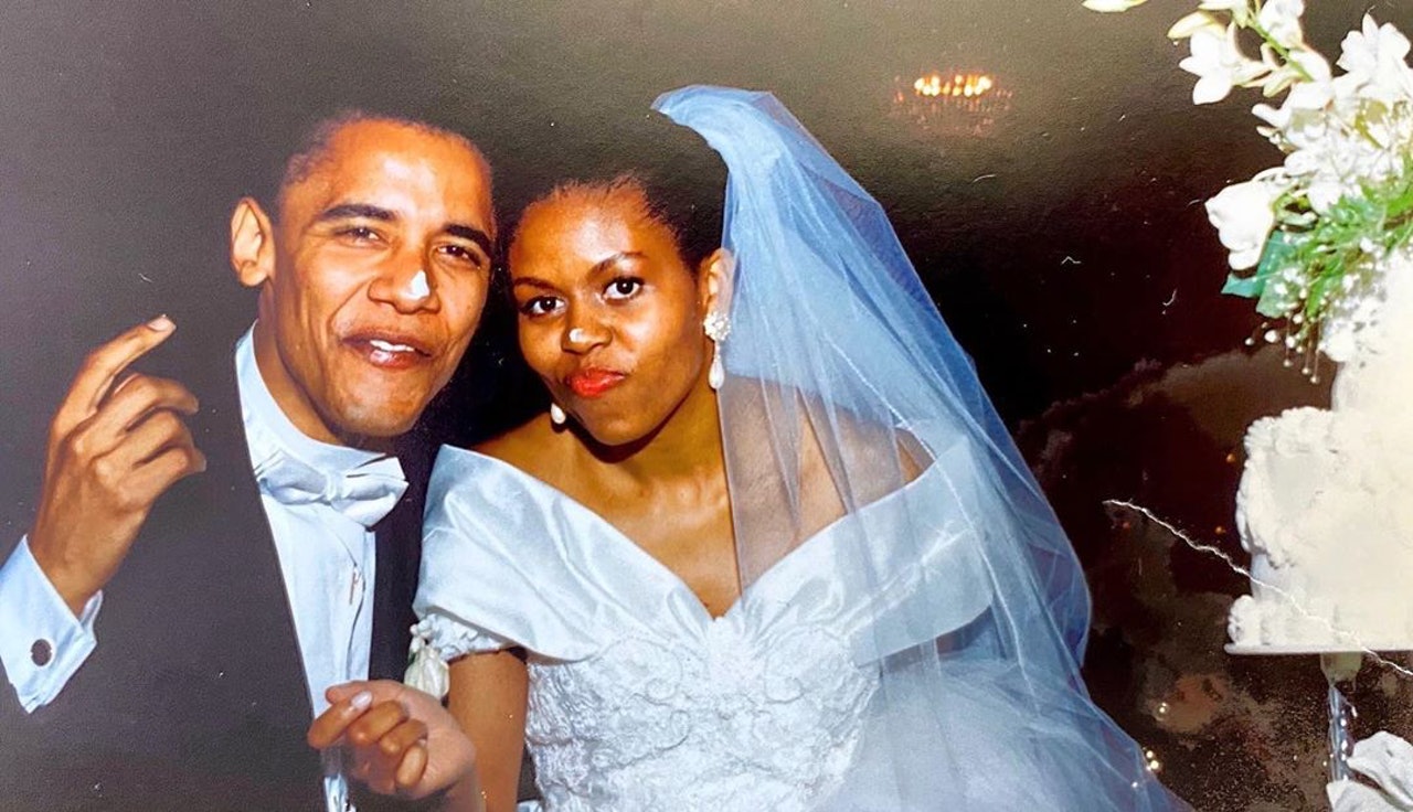 美國前總統奧巴馬(Barack Obama)與其夫人米歇爾(Michelle Obama)一向被視為政壇模範夫婦,兩人由1989年墜入愛河,1992年步入婚姻。(michelleobama@IG) 美國前總統奧巴馬(Barack Obama)與其夫人米歇爾(Michelle Obama)一向被視為政壇模範夫婦,兩人由1989年墜入愛河,1992年步入婚姻。(michelleobama@IG)