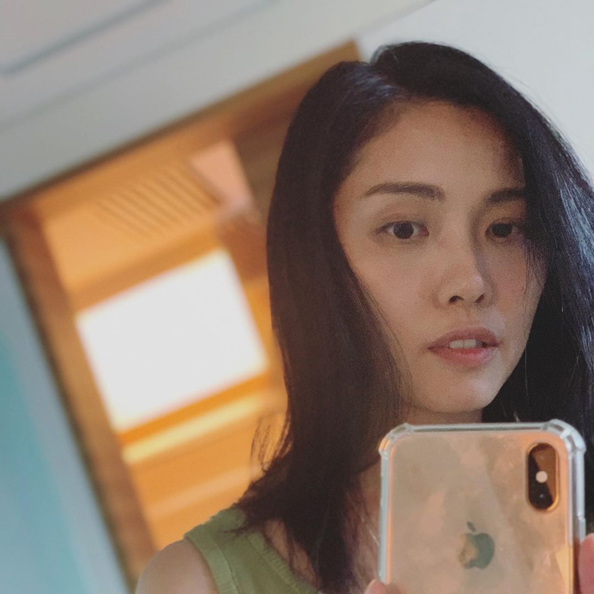 雷康怡保養得宜不似兩子之母。(Instagram/@luiflori) 雷康怡保養得宜不似兩子之母。(Instagram/@luiflori)