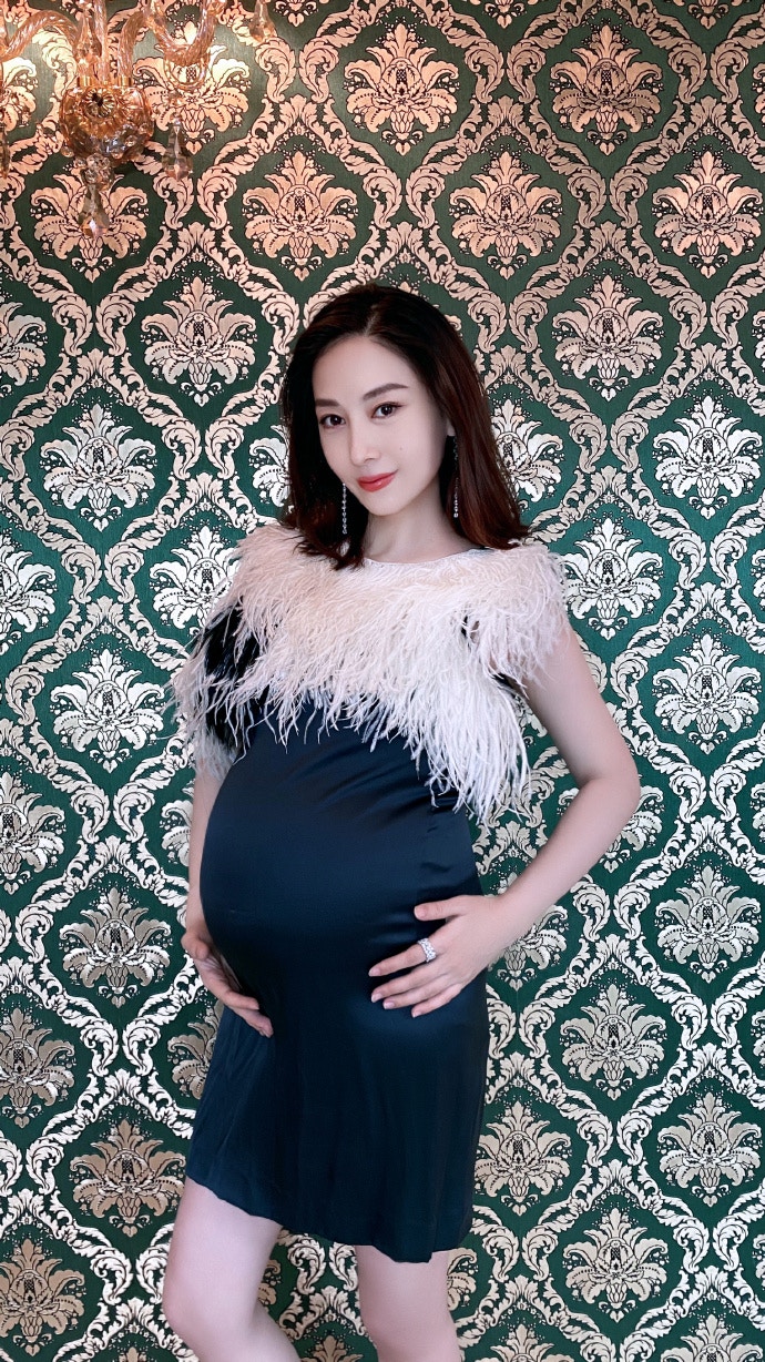 38岁的贾晓晨再怀孕。（贾晓晨微博）