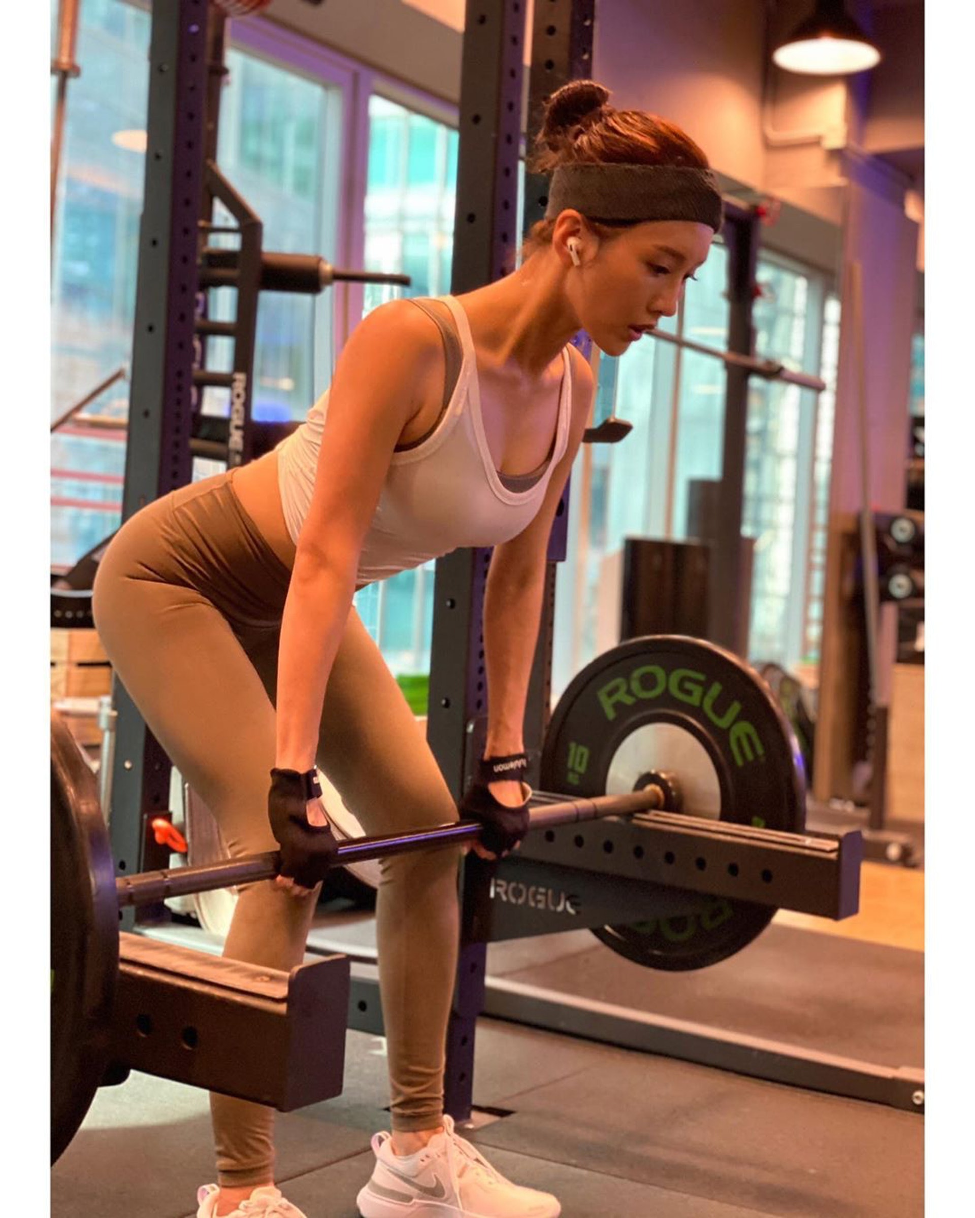 陳靜dada孖王敏奕狂扭螞蟻腰超羨慕對方 鍾意你啲腹肌 香港01 即時娛樂 陳靜dada孖王敏奕狂扭螞蟻腰超羨慕對方 鍾意你啲腹肌 香港01 即時娛樂