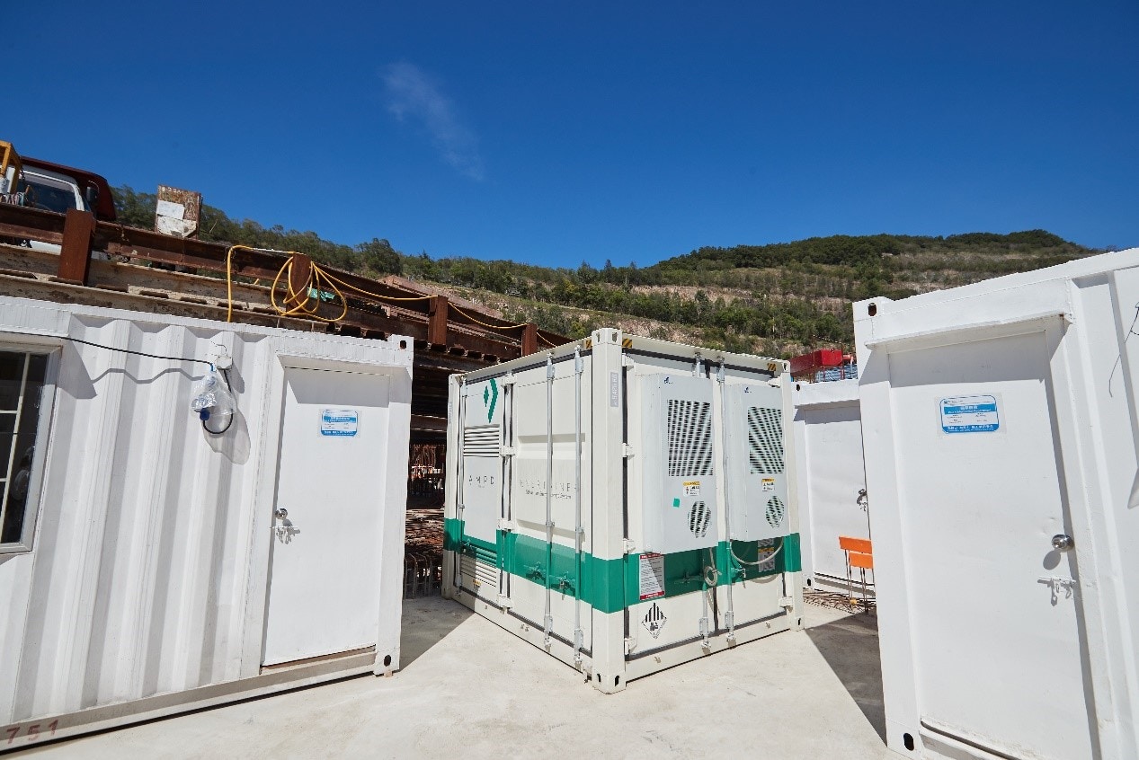 華懋集團在安達臣道項目引入「淨能櫃」（Enertainer）電池系統。（華懋提供）