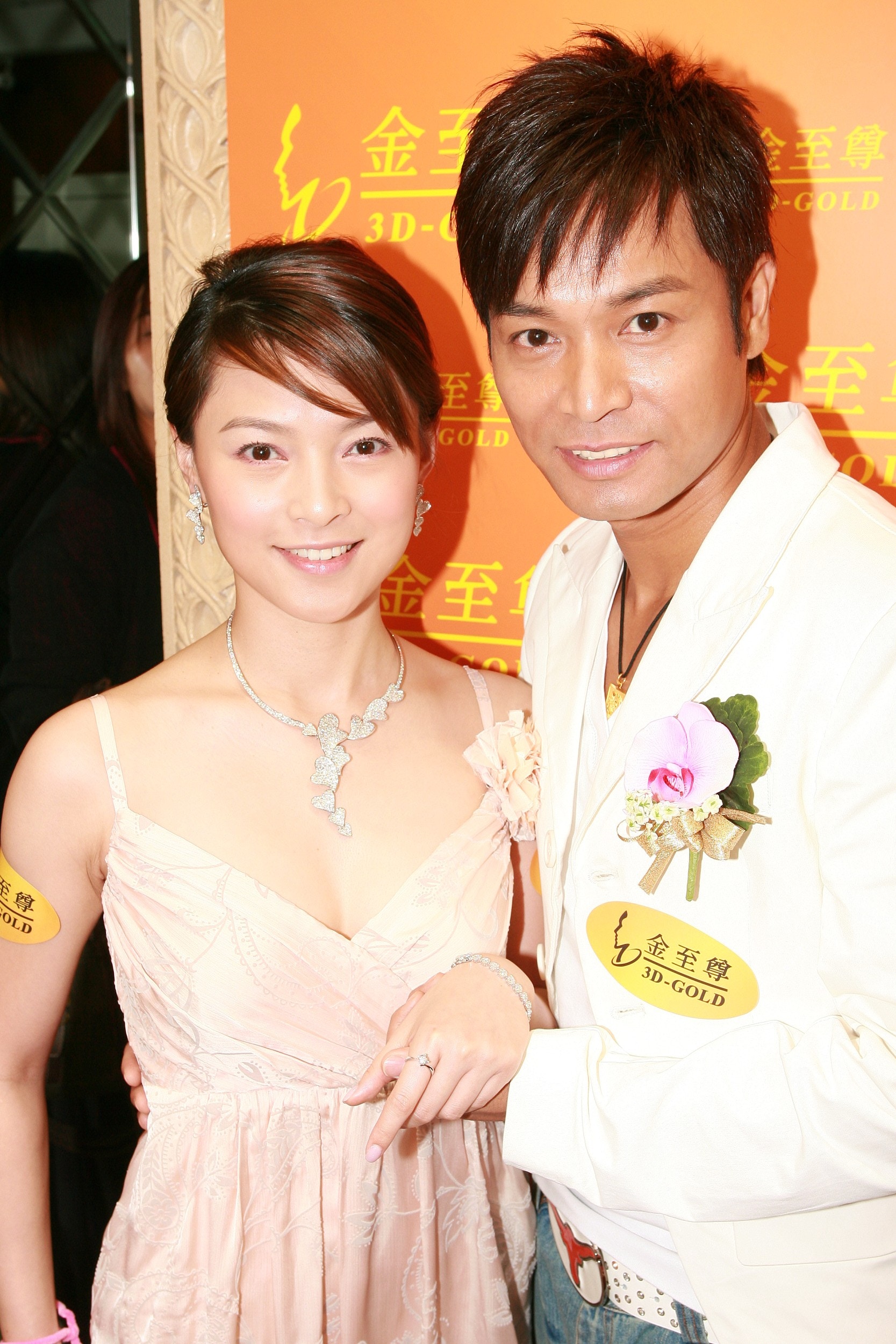 欧倩怡与郭晋安在1999年因替TVB拍摄旅游特辑而认识，此后相恋7年，于2006年7月22日在香港迪士尼乐园举行婚礼（VCG）