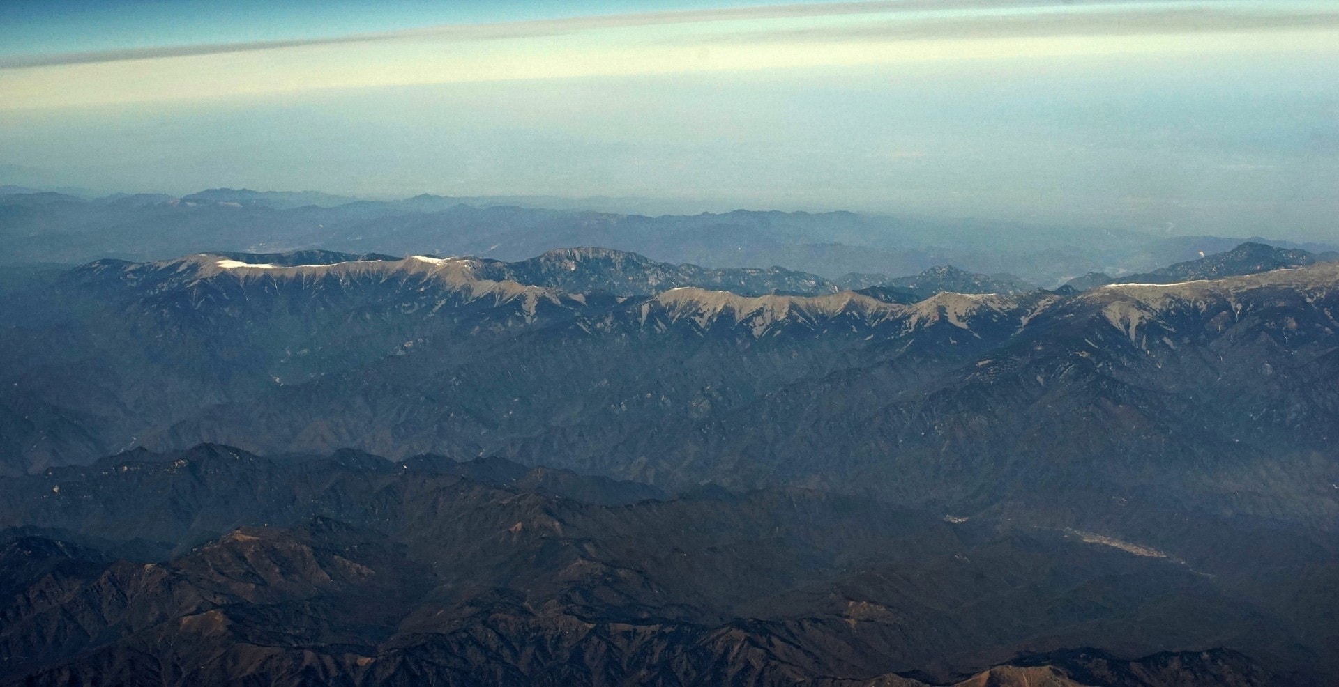 陝西「鰲太線」是一條縱貫秦嶺鰲山與太白山之間的線路，也是秦嶺山脈海拔最高的一段主脊。（資料圖片）