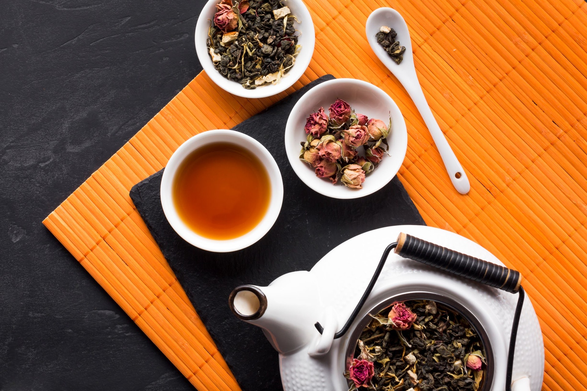 選擇適合茶療配方,有助日常保健。(圖片:freepik) 選擇適合茶療配方,有助日常保健。(圖片:freepik)