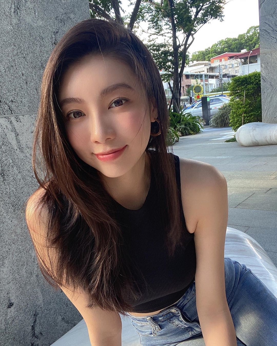 Debbie笑容真係好甜美。（IG：yehdeb）