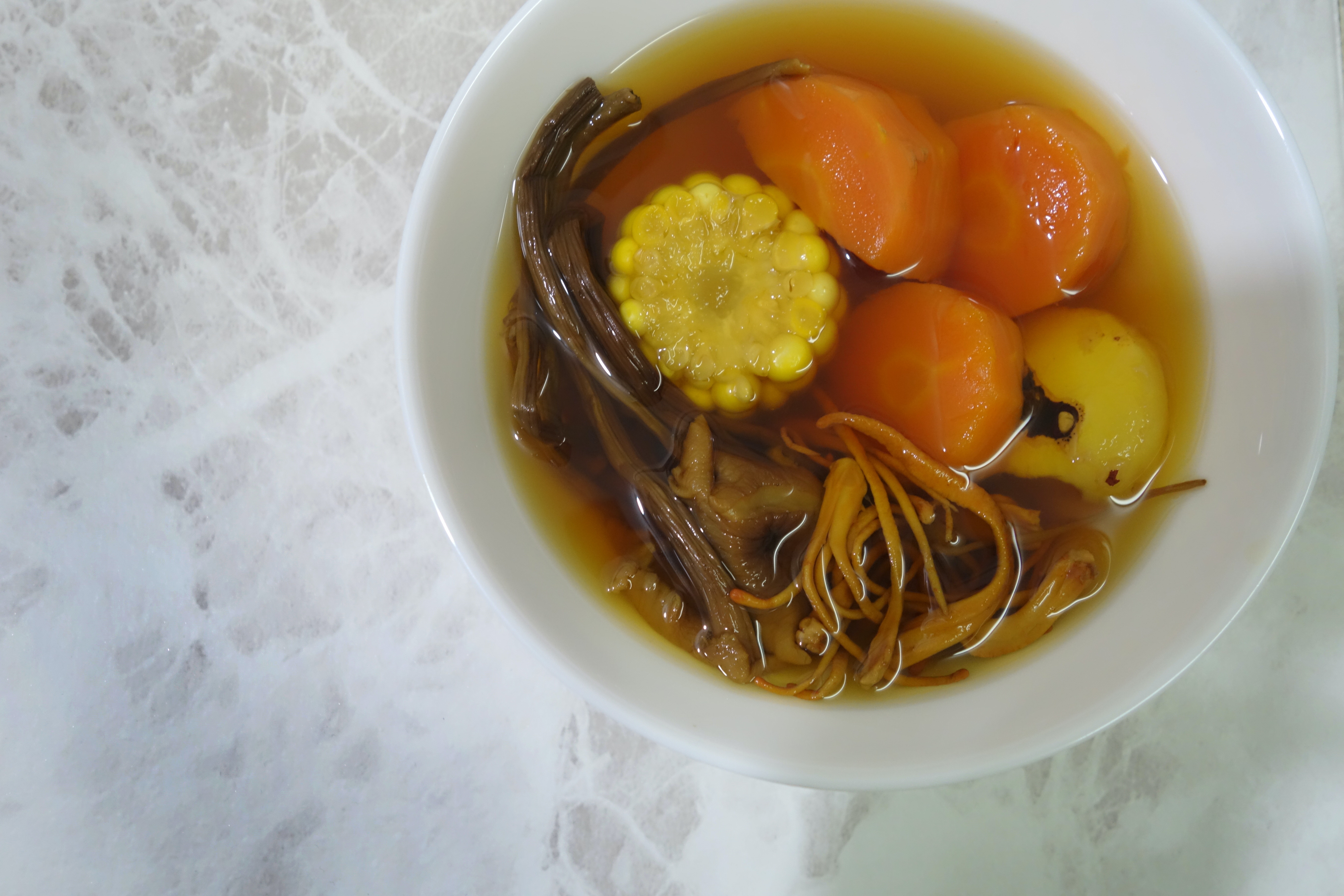 蟲草花茶樹菇粟米湯食譜