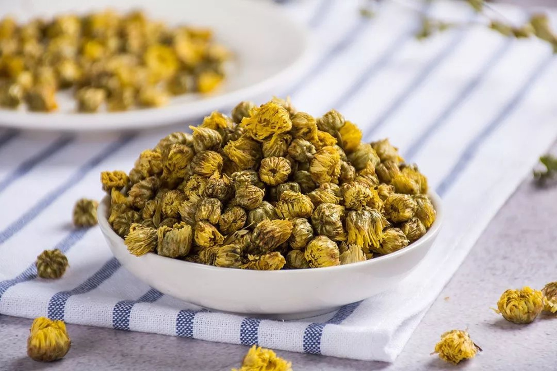 菊花是秋天養生佳品(網上圖片) 菊花是秋天養生佳品(網上圖片)