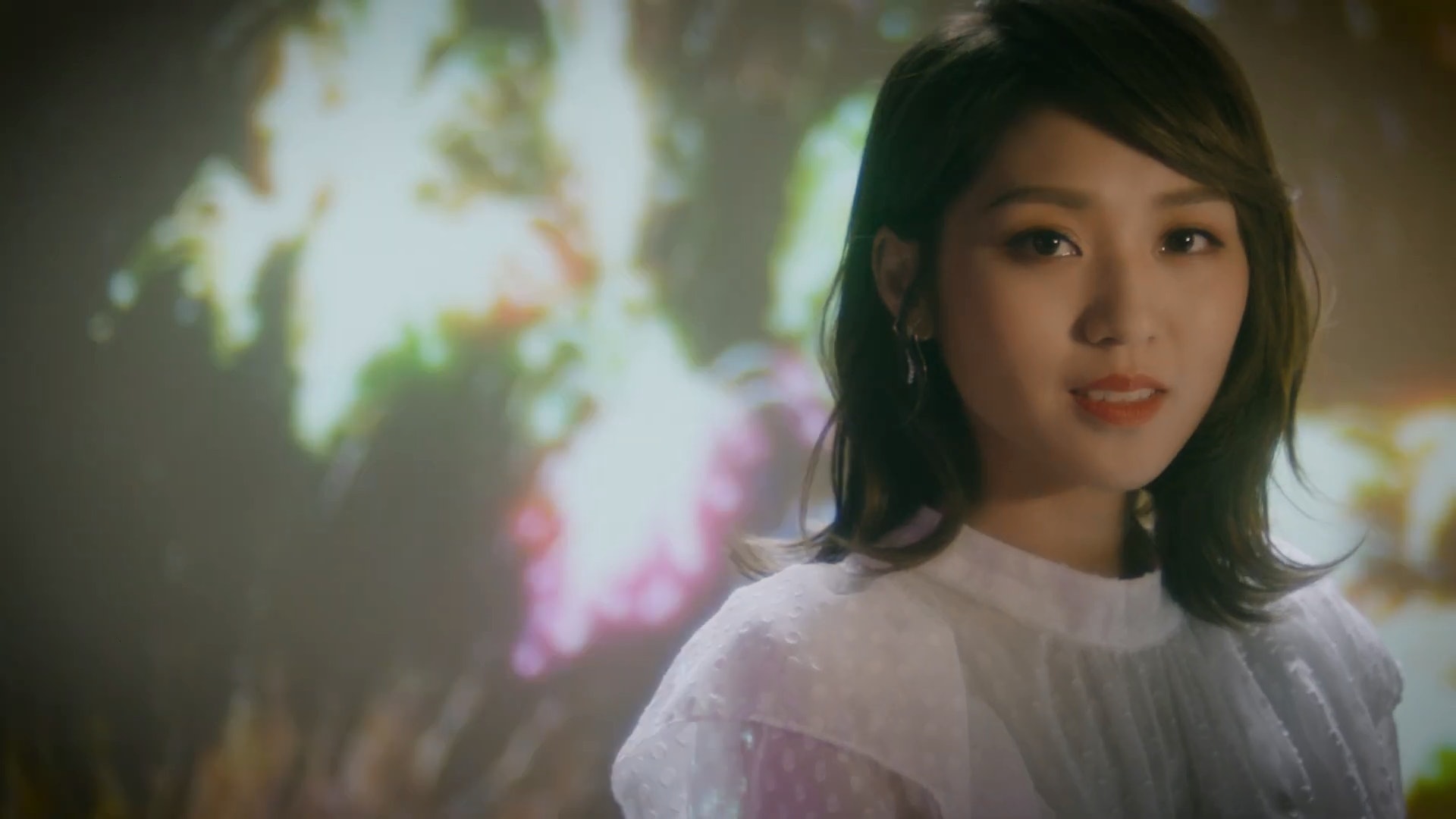 《可不可以戀愛》是一首關於自愛的情歌。(《可不可以戀愛》MV截圖) 《可不可以戀愛》是一首關於自愛的情歌。(《可不可以戀愛》MV截圖)