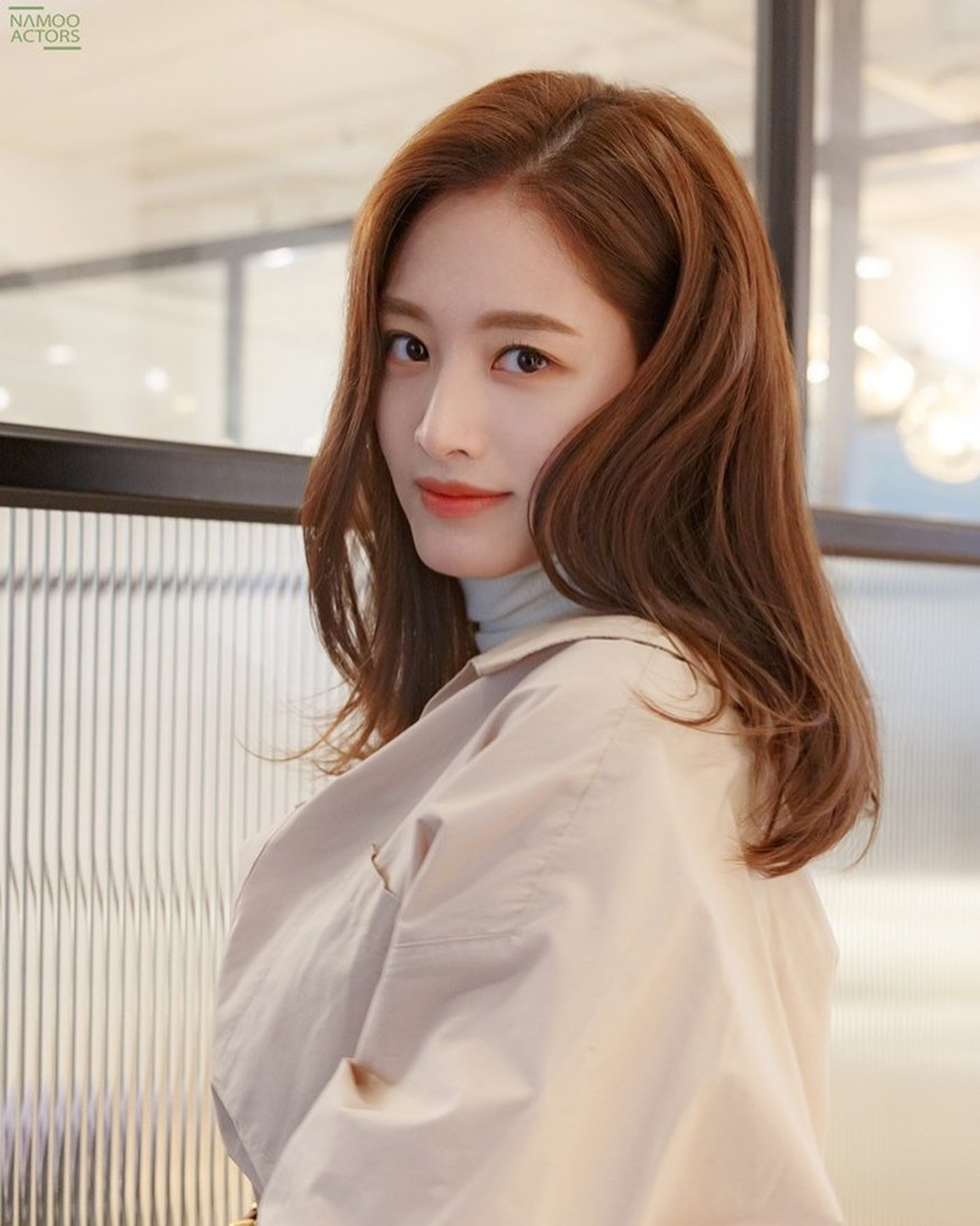 前RAINBOW金栽經脫衣服拍內衣廣告 大曬S形身材擺姿勢少女味滿溢-【C300美女正妹圖庫】