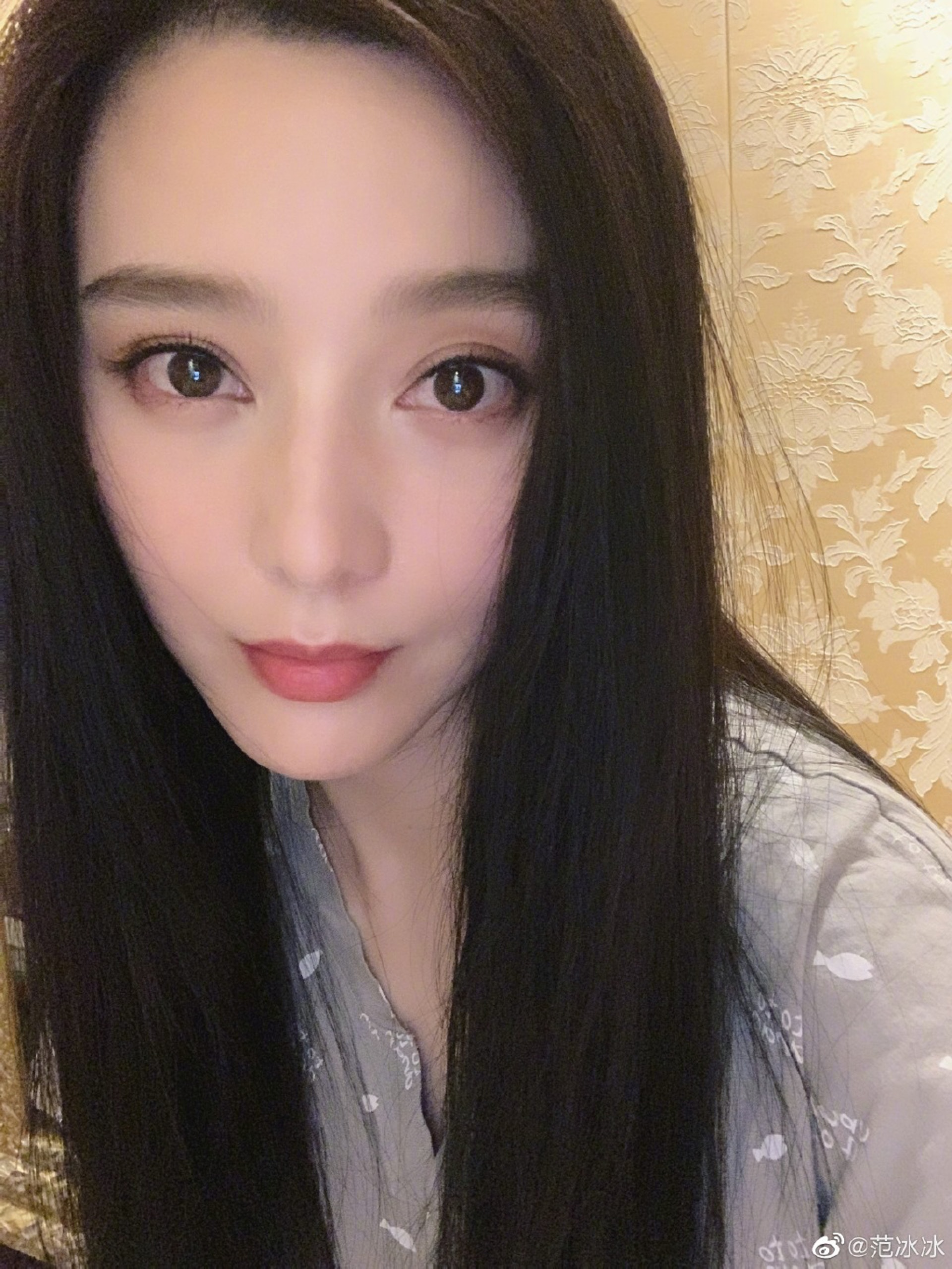 敷面膜做錯步驟,肌膚會越敷越差?(范冰冰@微博) 敷面膜做錯步驟,肌膚會越敷越差?(范冰冰@微博)