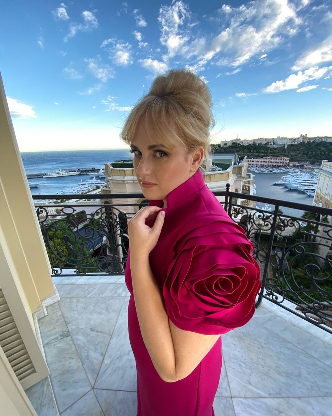 莉寶韋遜現在真的苗條了不少。（Instagram：@rebelwilson）