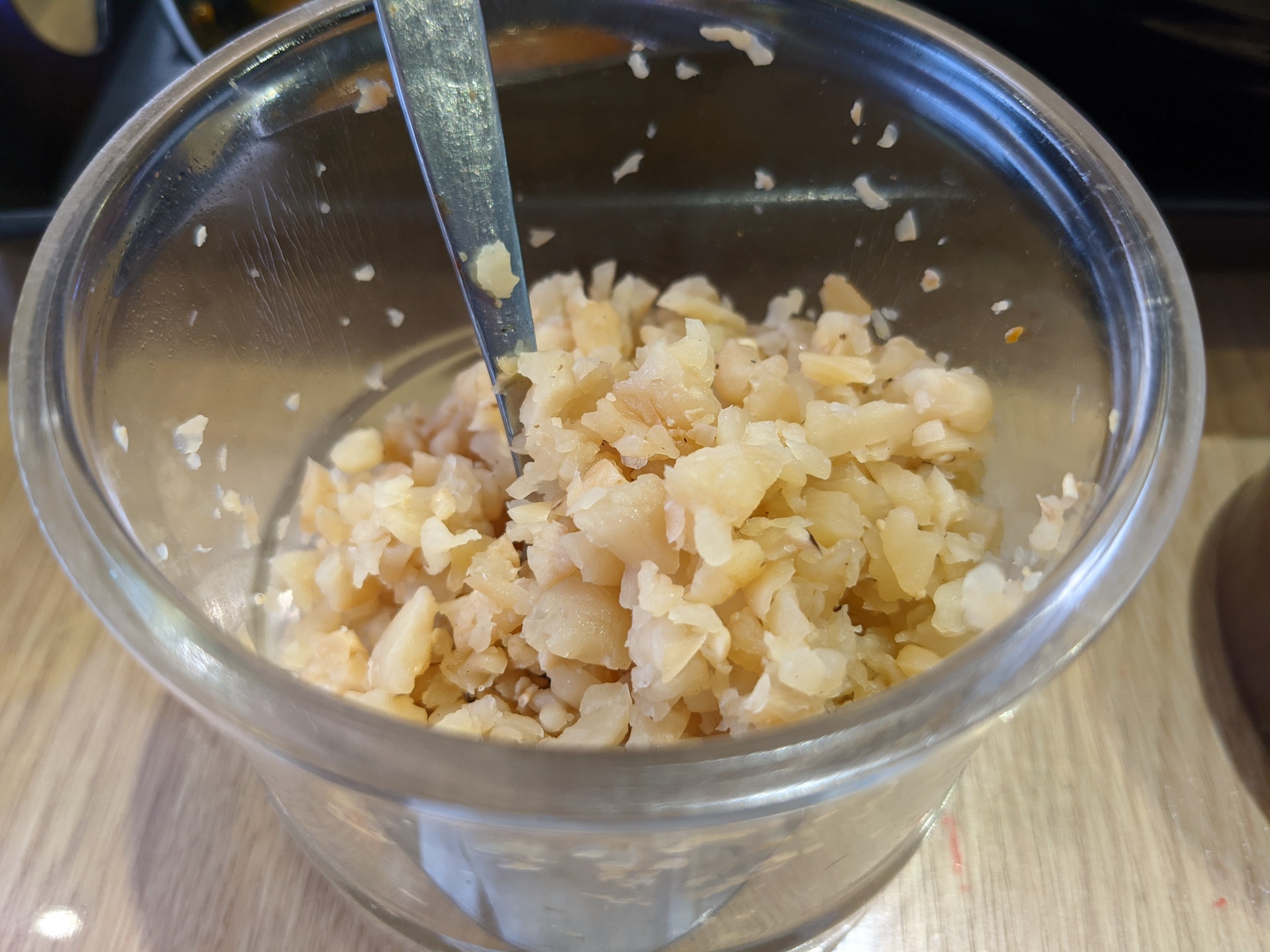 蘿蔔潤很爽口,加了之後令食車仔麵時更有口感。(李琬瑩攝) 蘿蔔潤很爽口,加了之後令食車仔麵時更有口感。(李琬瑩攝)