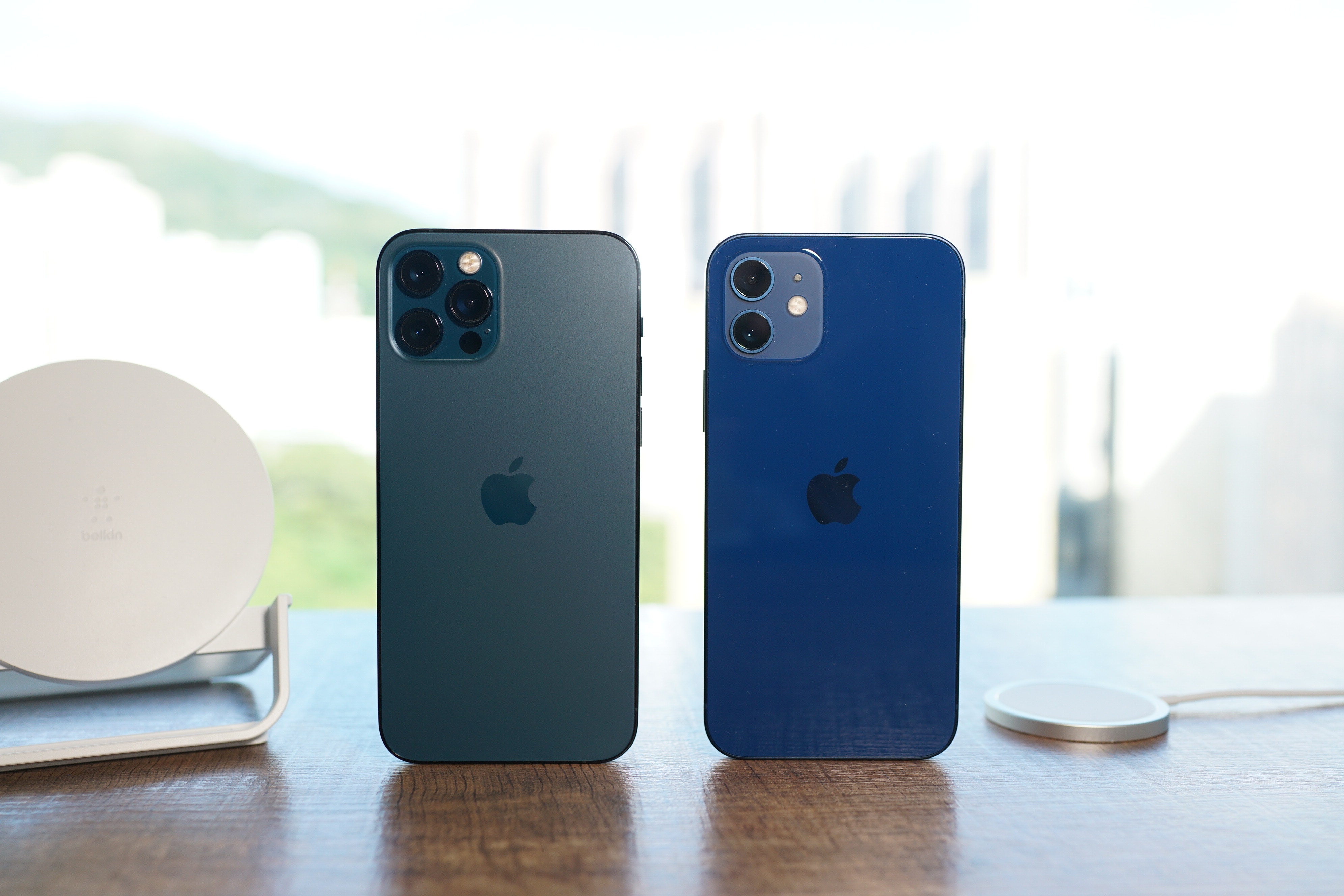 方法 iphone12 充電