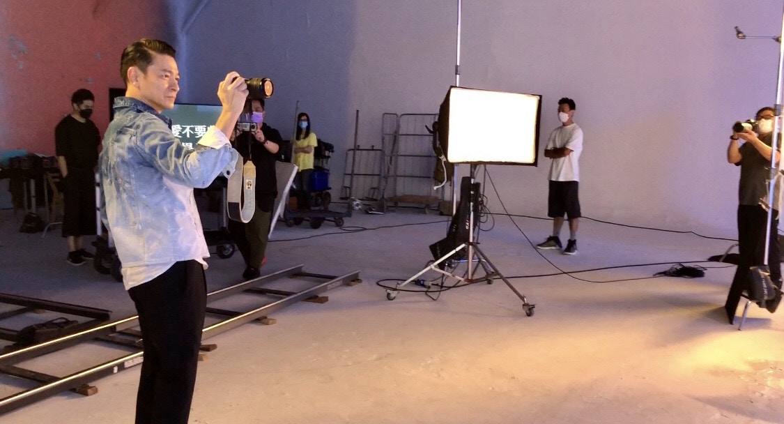 華仔對今次能與熟悉的工作人員重聚感高興。