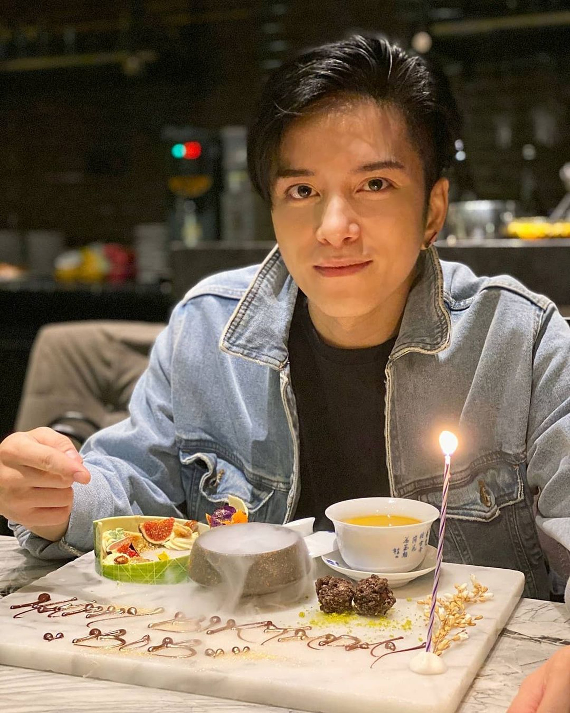 張彥博在以往的訪問中透露自己是捱過一段年日,有一段時間甚至以魚蛋燒賣為正餐,銀行户口更試過長期不足100港元,可幸現時慢慢付出努力換來遲來的回報,生活已慢慢改善。(bobcyp1005@IG) 張彥博在以往的訪問中透露自己是捱過一段年日,有一段時間甚至以魚蛋燒賣為正餐,銀行户口更試過長期不足100港元,可幸現時慢慢付出努力換來遲來的回報,生活已慢慢改善。(bobcyp1005@IG)