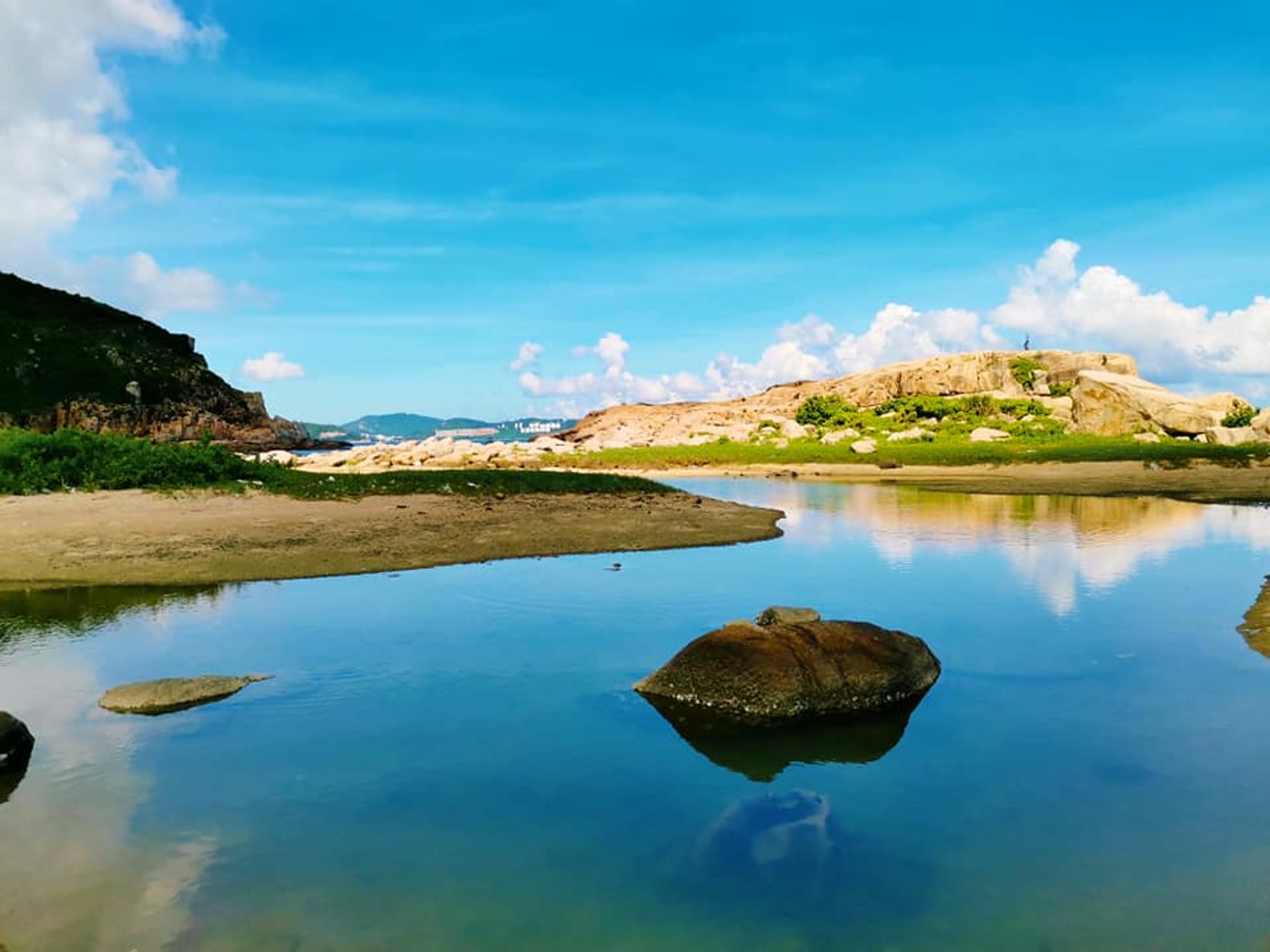 南丫島石排(《行山唔簡單》授權使用) 南丫島石排(《行山唔簡單》授權使用)