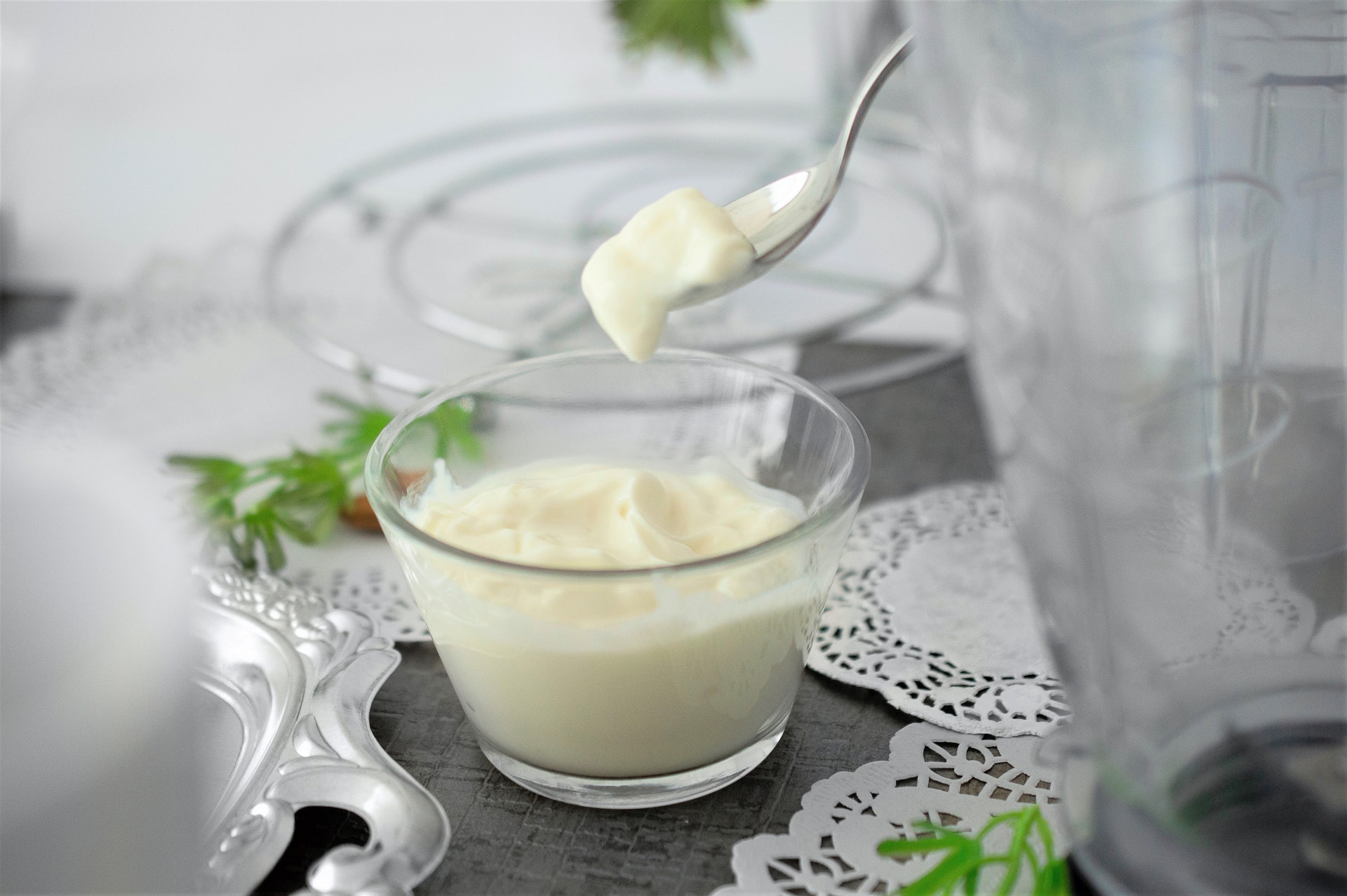 乳酪提供鎂和鈣,有助穩定情緒、緩和緊張焦慮、緩解肌肉緊繃以及改善失眠。(Sara Cervera@Unsplash) 乳酪提供鎂和鈣,有助穩定情緒、緩和緊張焦慮、緩解肌肉緊繃以及改善失眠。(Sara Cervera@Unsplash)
