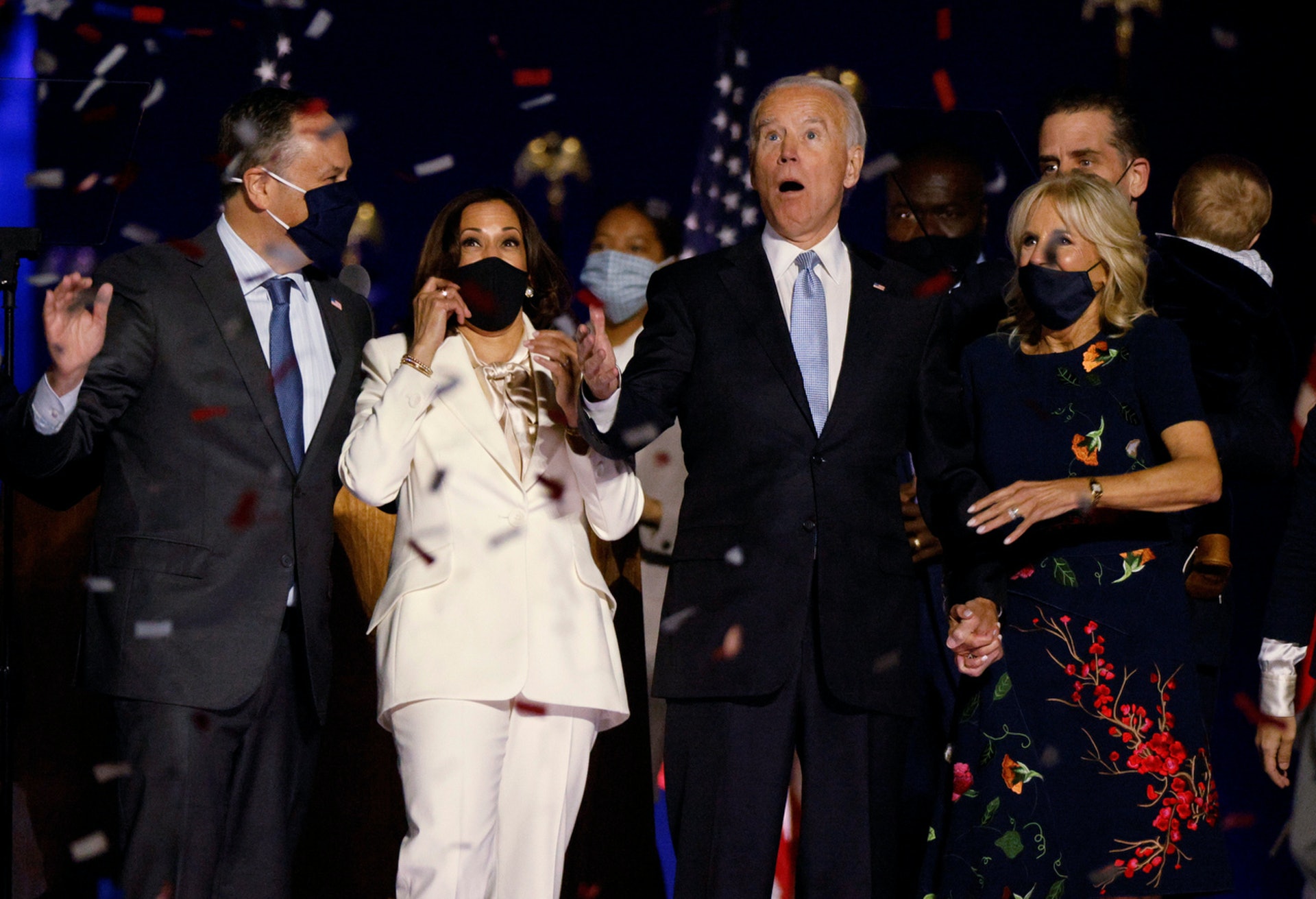 11月7日，特拉華州威明頓（Wilmington），美國總統候選人拜登宣布自己勝出2020美國大選，現場發射紙屑慶祝。（Jim Bourg／路透社）