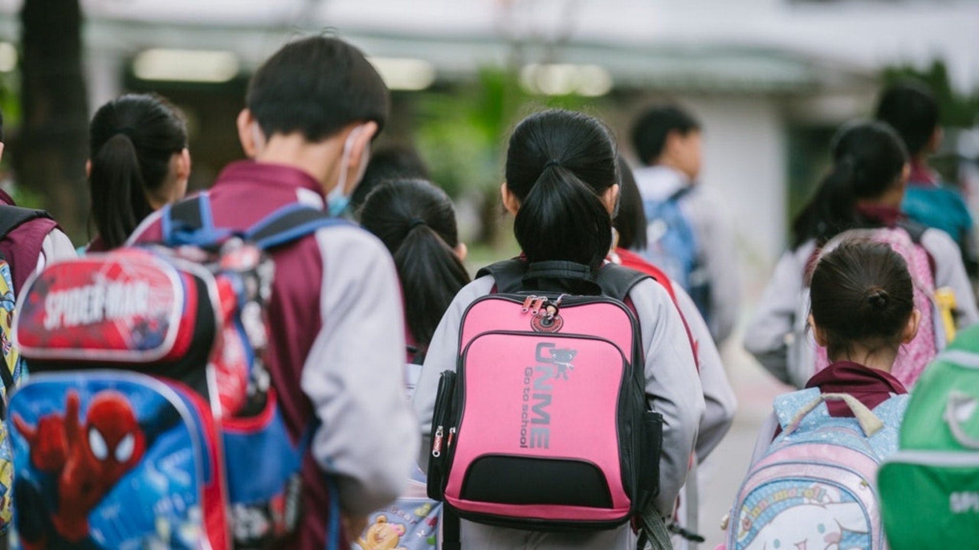 有中學校務處職員網上投稿,痛斥有家長不顧子女發燒,拒絕讓子女早退。(資料圖片) 有中學校務處職員網上投稿,痛斥有家長不顧子女發燒,拒絕讓子女早退。(資料圖片)