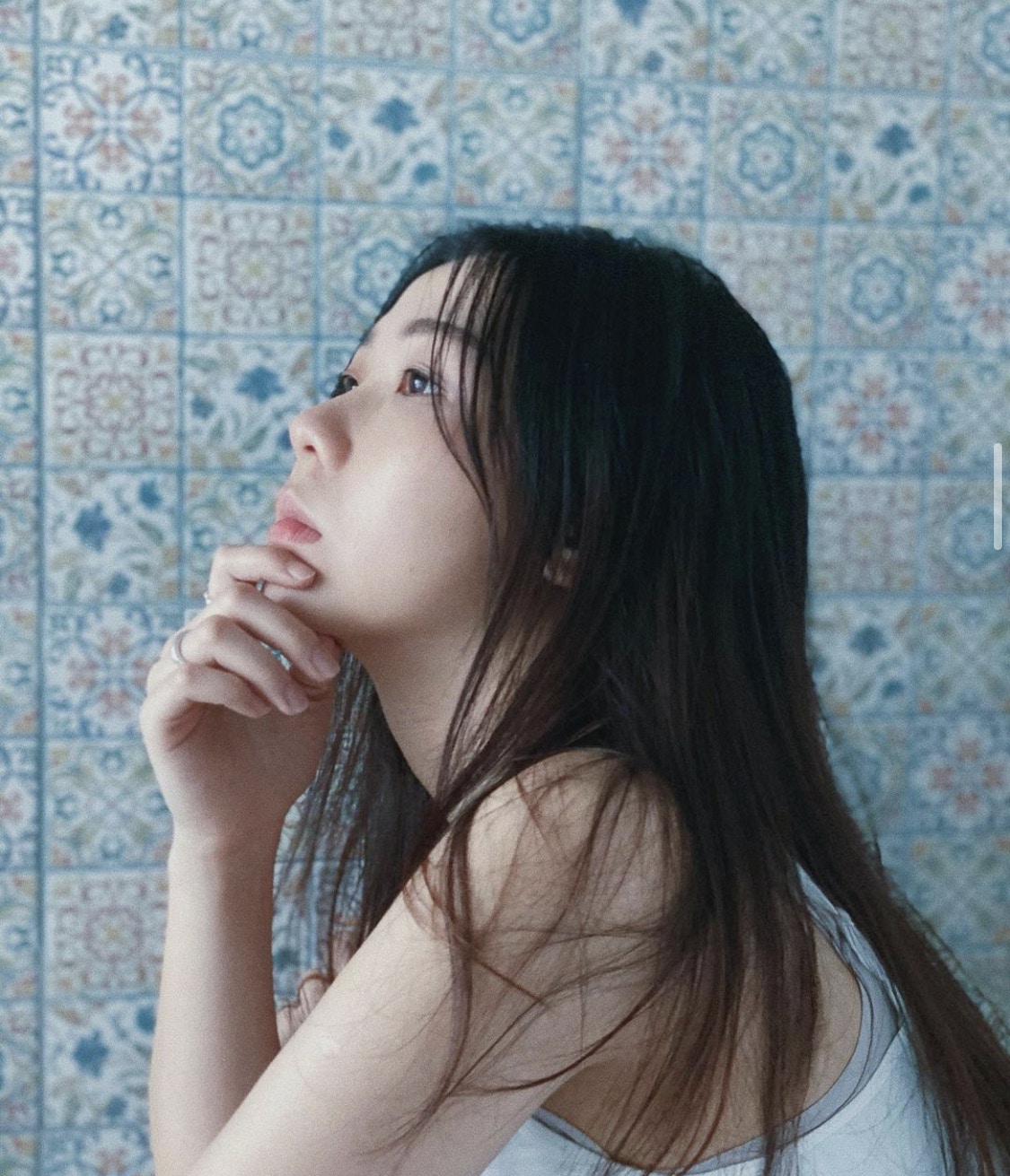 脫下球衣的芷煖也是一個愛打扮的女孩。（林芷煖Instagram）