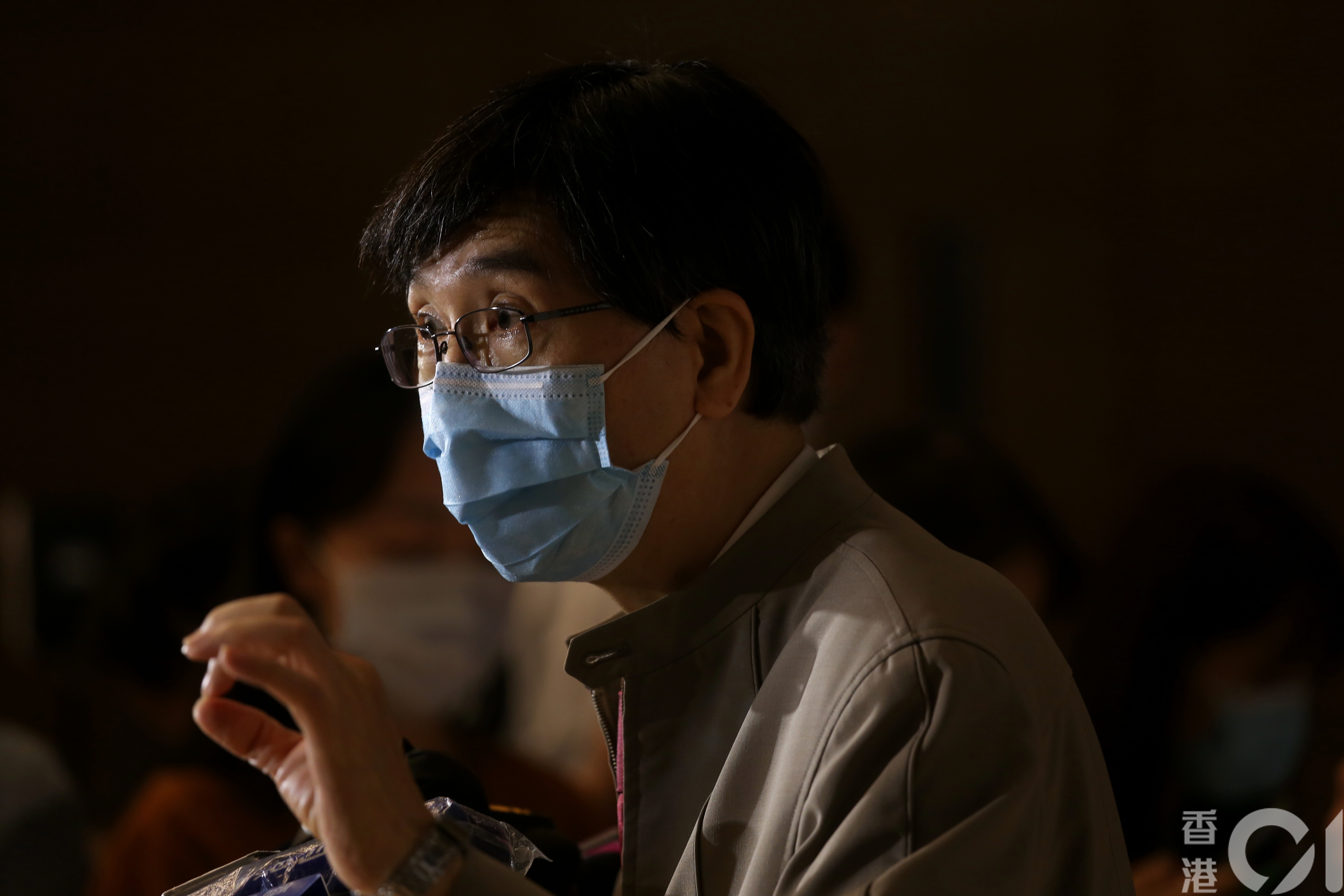 袁國勇稱，若要「清零」，需要做到四點配合，包括社交距離措施、入境要做到「滴水不漏」、衞生署做好追蹤工作等。（張浩維攝）