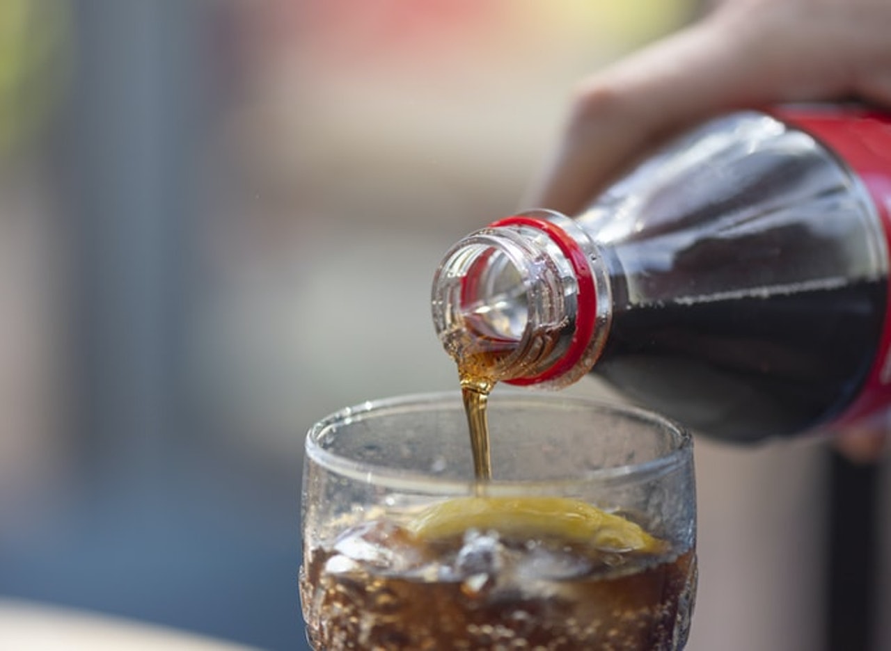 研究發現碳酸飲品是造成細胞加速老化的元兇。(Unsplash/@innaka13) 研究發現碳酸飲品是造成細胞加速老化的元兇。(Unsplash/@innaka13)