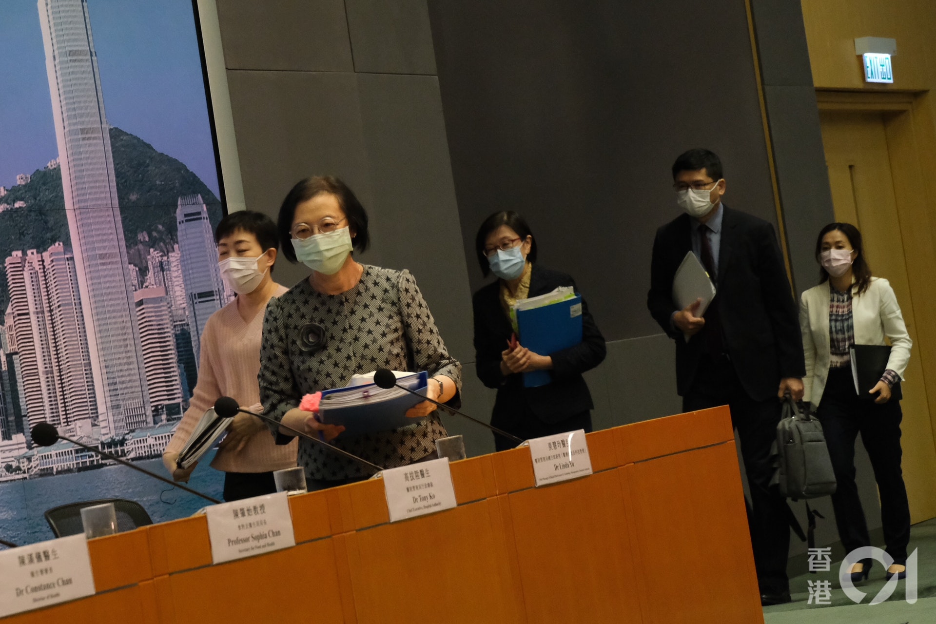政府公布最新疫情發展。(盧翊銘攝) 政府公布最新疫情發展。(盧翊銘攝)